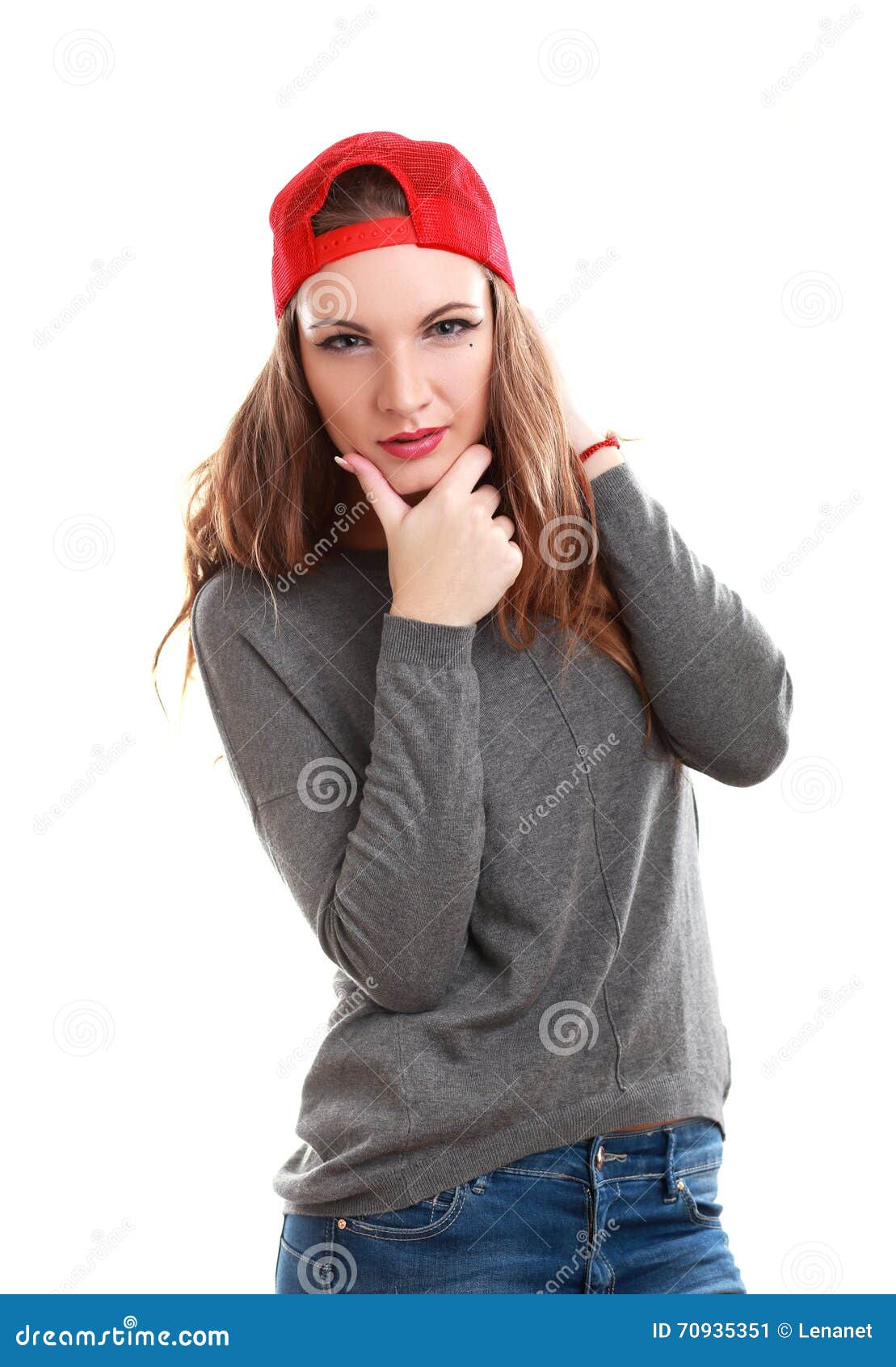 red baseball cap outfit