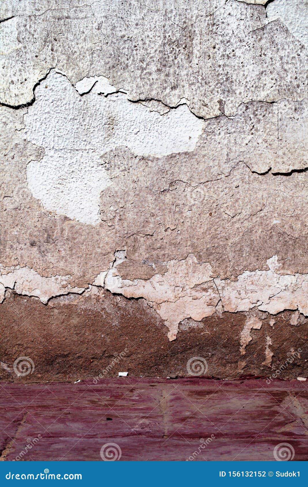 The Wall Of A Deep Sand Pit With A Very Interesting Complex Structure