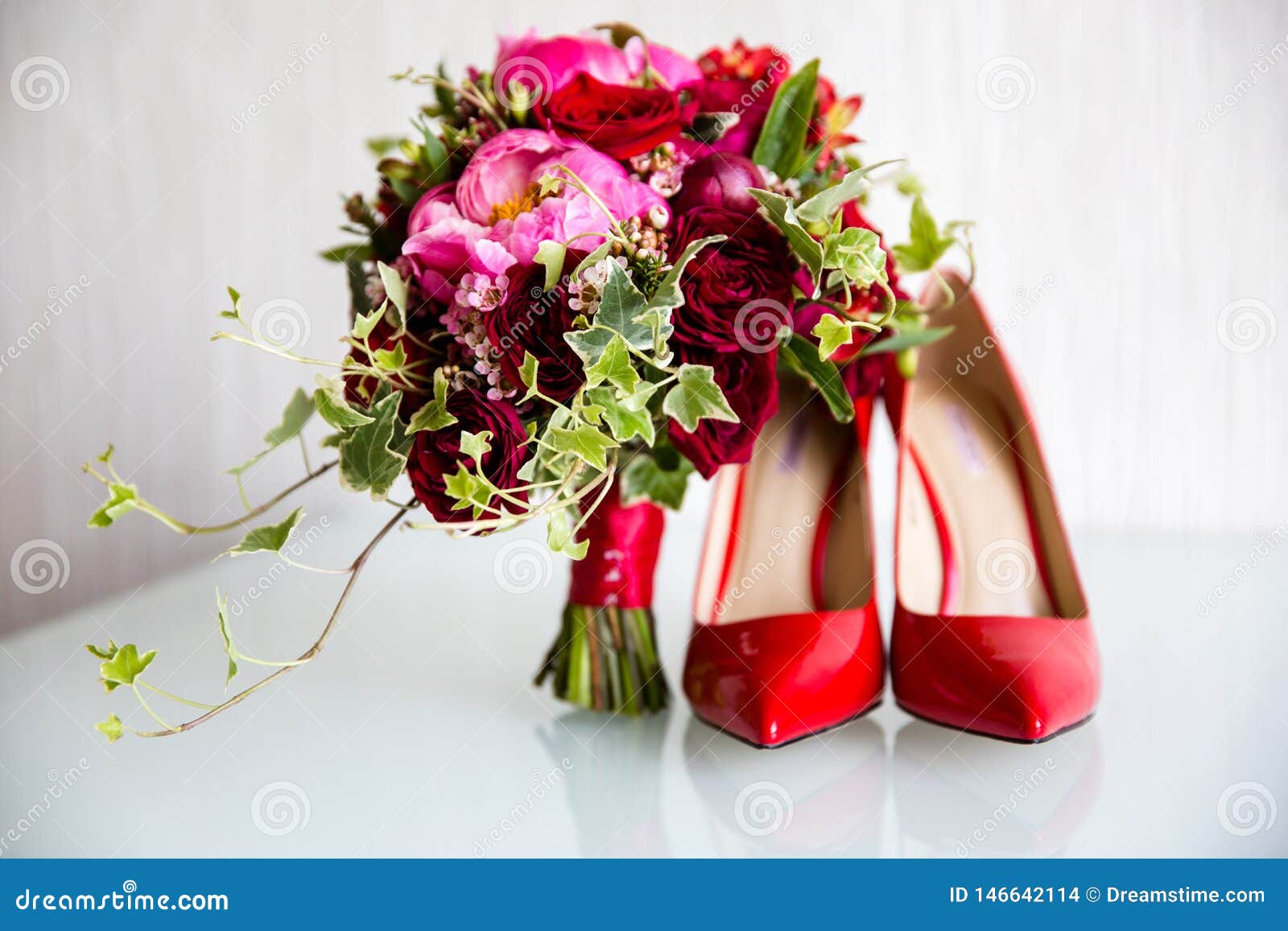 Bridal High Heel Shoes and Bouquet of Flowers Stock Photo - Image of ...