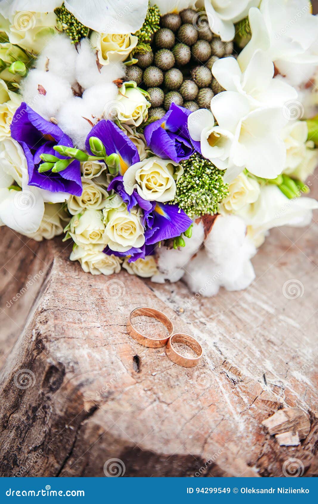 Wedding bouquet with rings stock image. Image of flowers 94299549