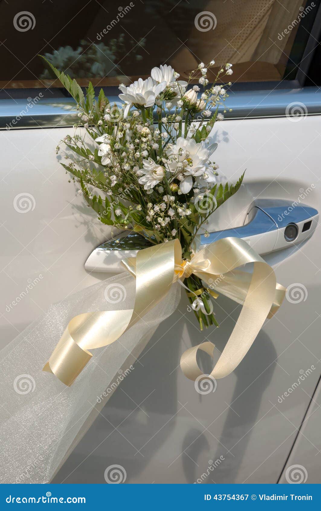 Wedding car decoration stock image. Image of automobile - 43754367