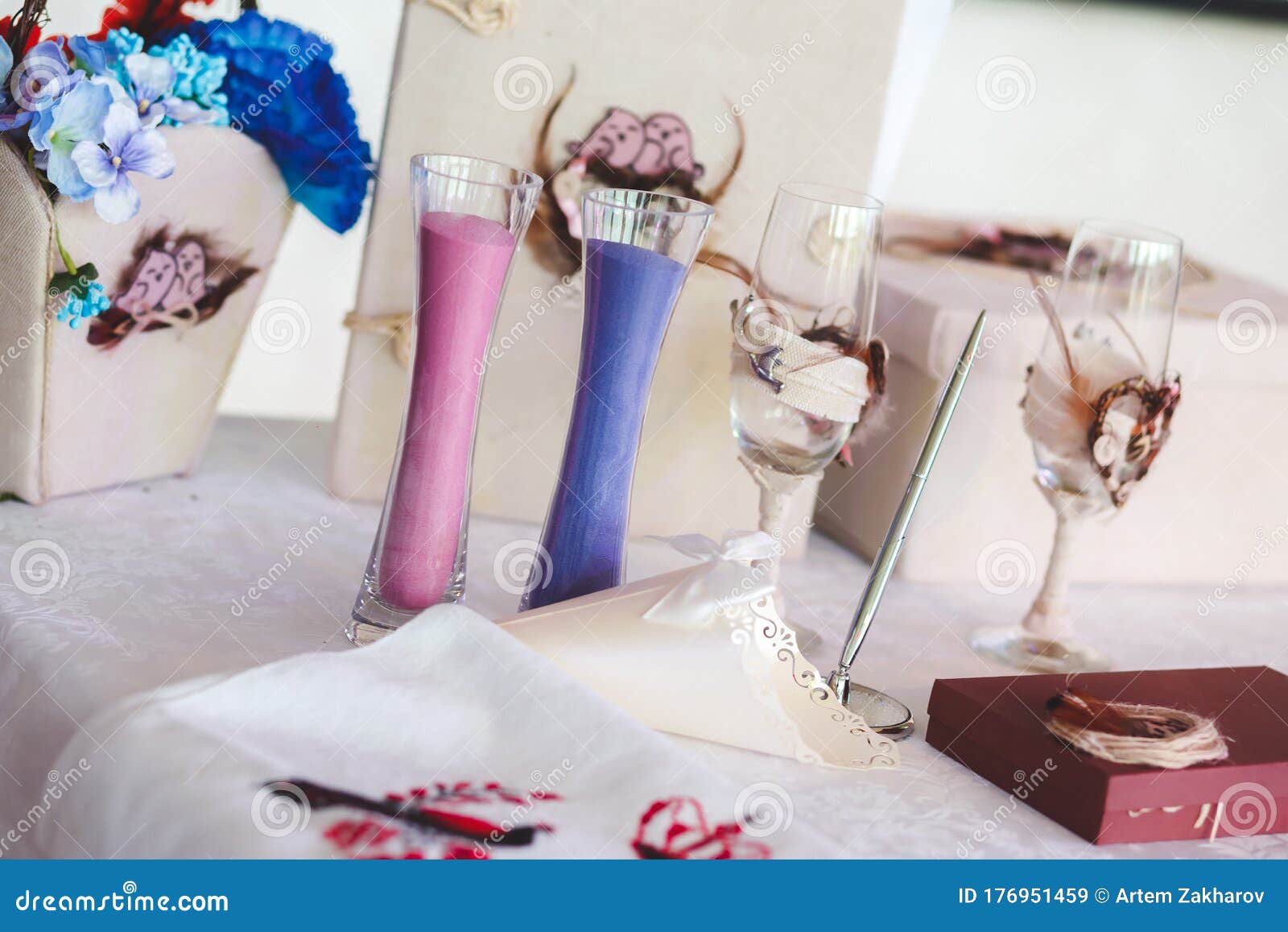 Wedding Ceremony with Colored Sand, Master of Ceremonies Accessories
