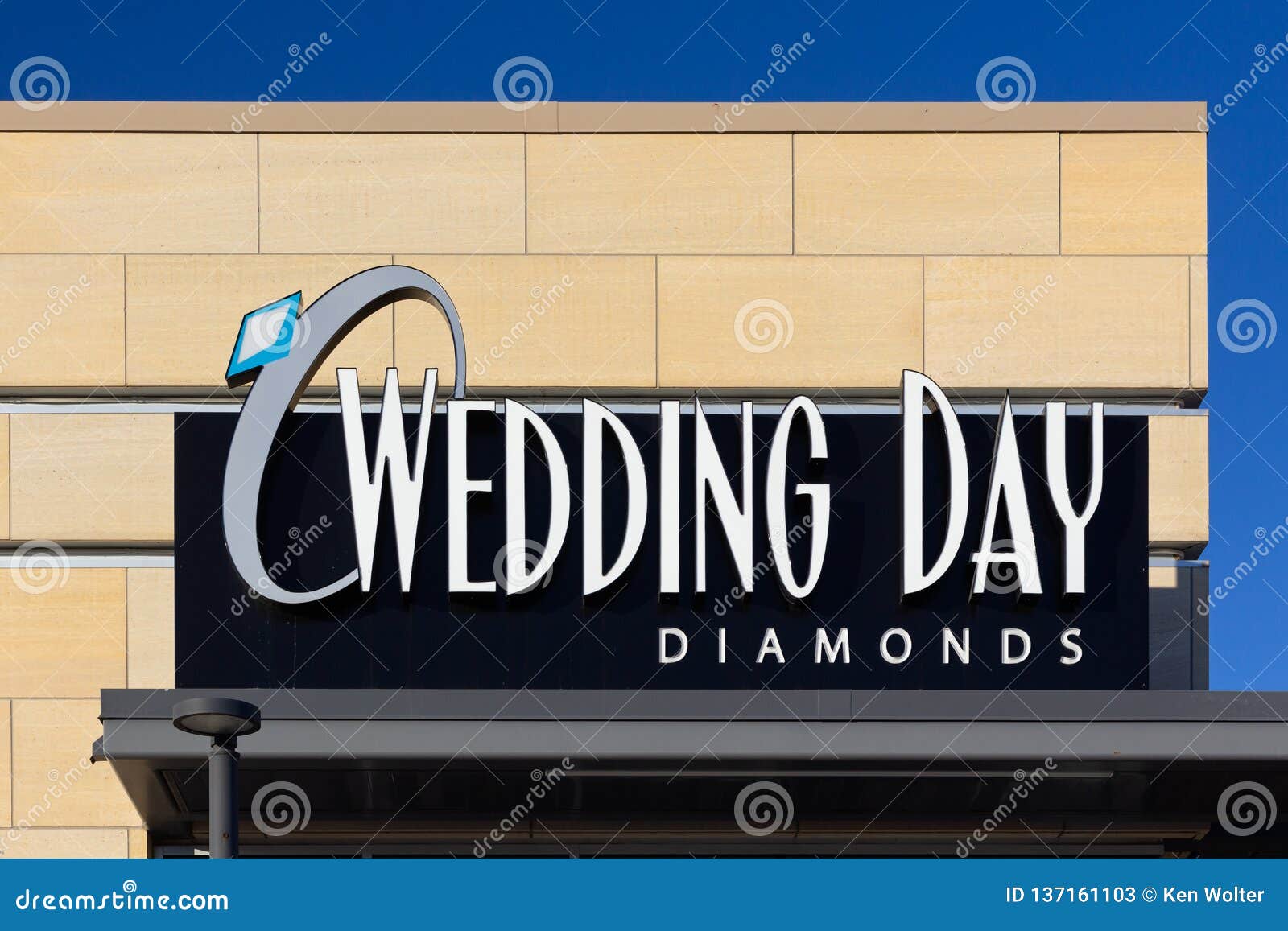 Wedding Day Diamonds Retail Store Exterior Editorial Stock