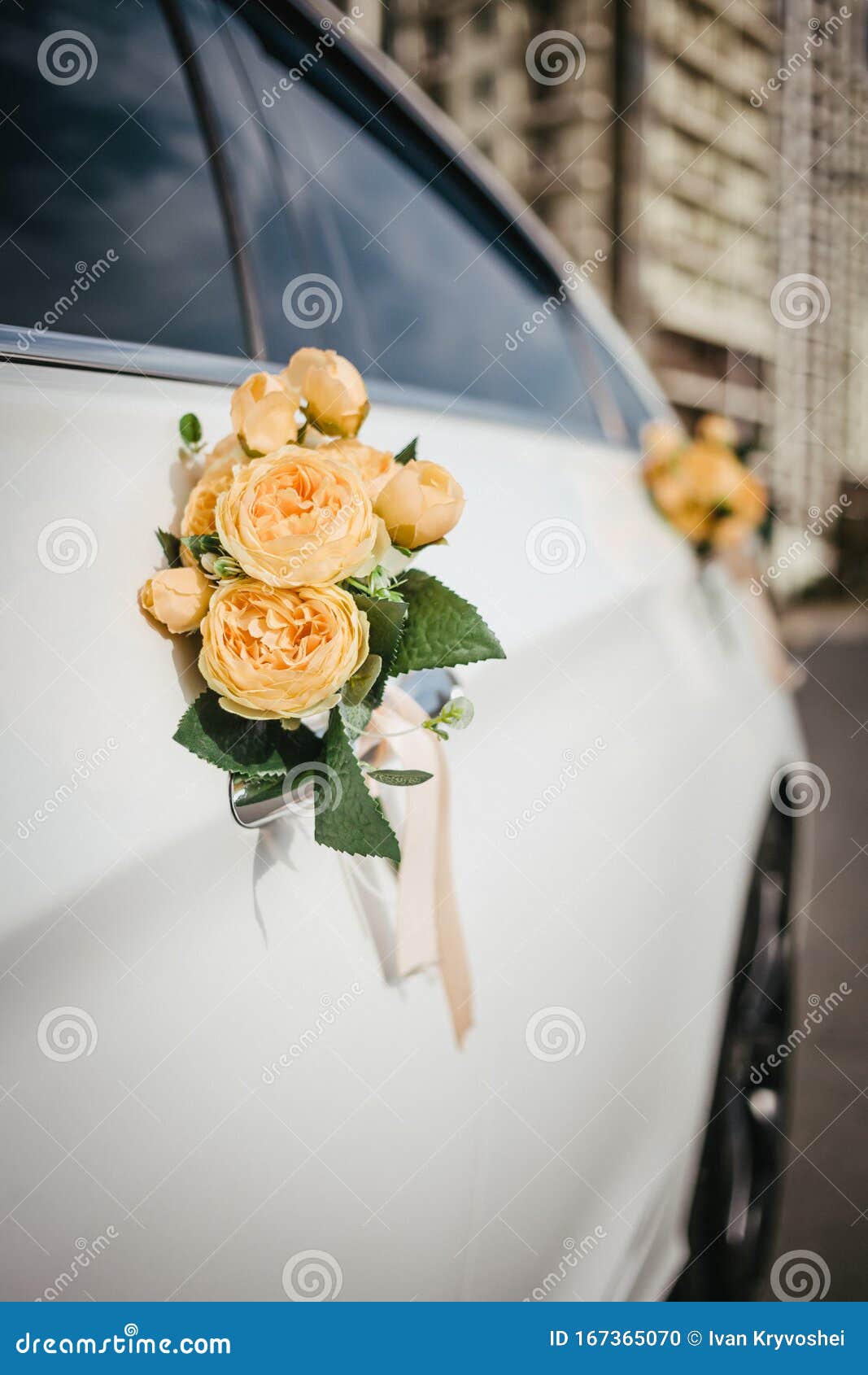 23,102 Car Flower Decoration Royalty-Free Photos and Stock Images