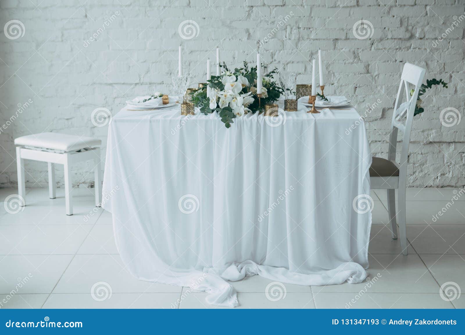 Wedding Decor, Flowers, Black and Gold Decor, Candles. Stock Image Image of dinner, beauty