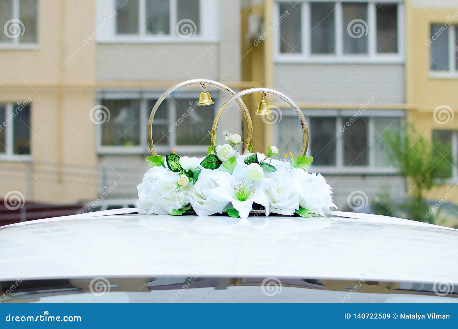 Wedding Decoration for the Car - Rings and Artificial Flowers Stock ...