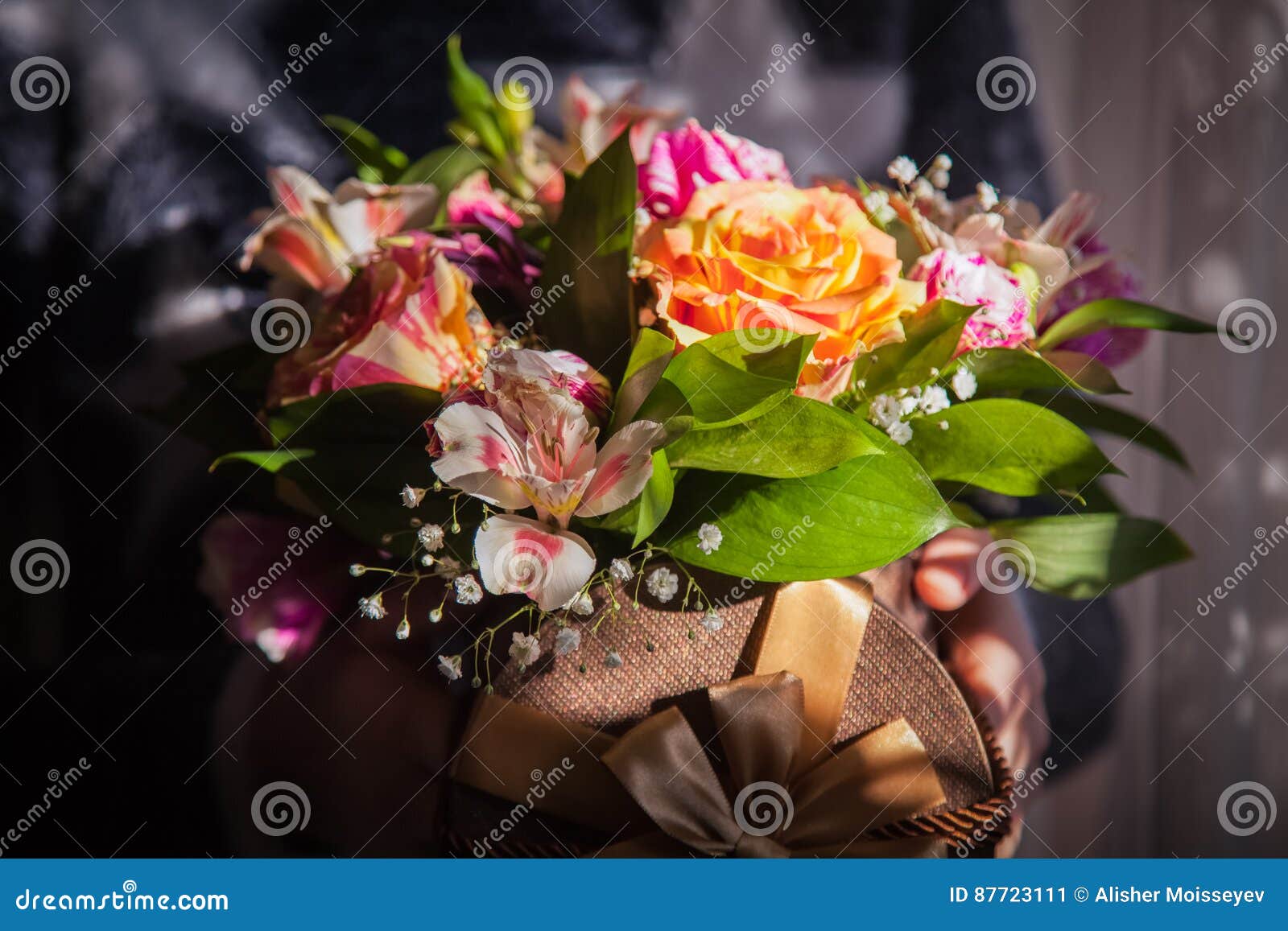Wedding flowers in the box stock image. Image of spring 87723111