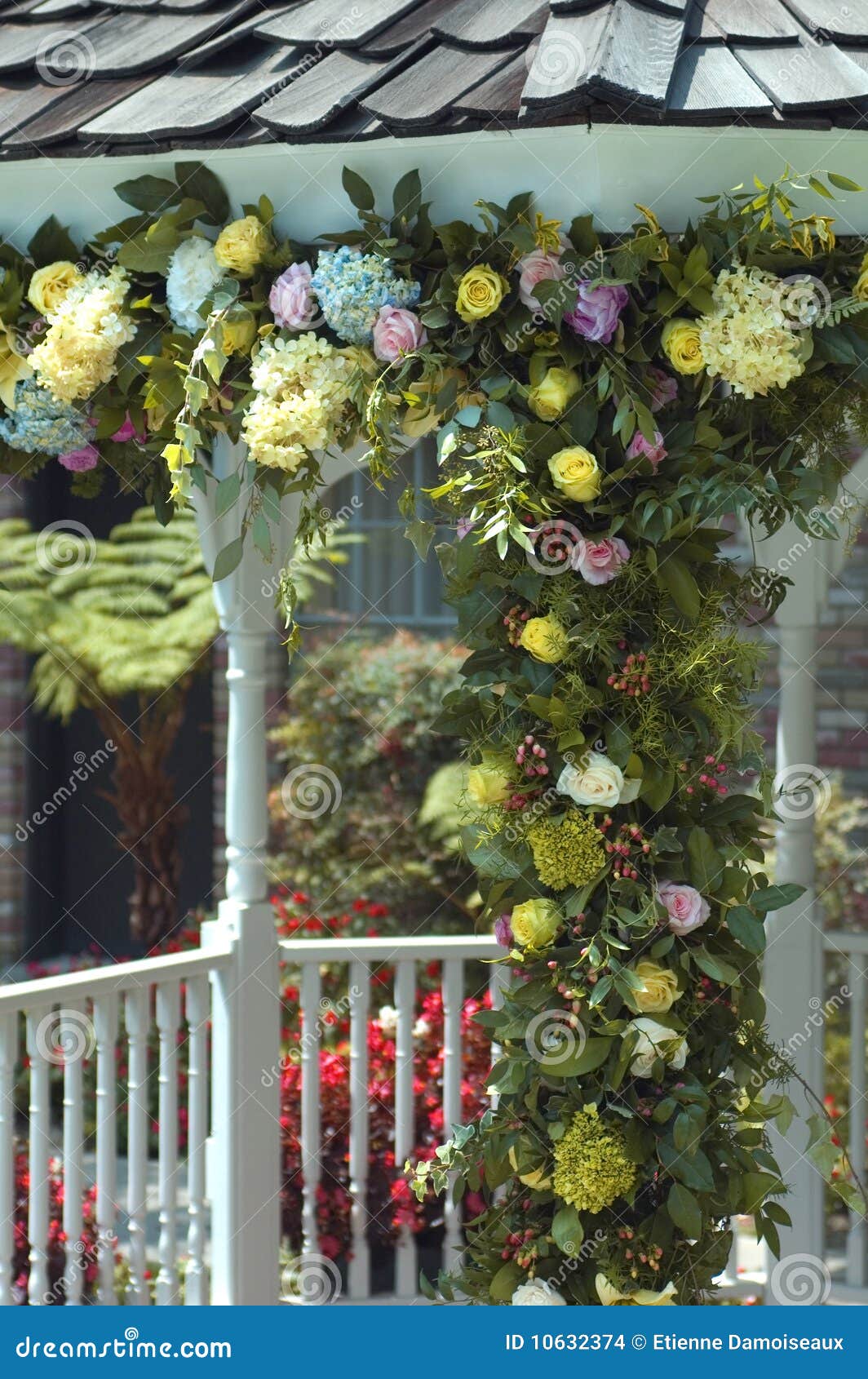 Wedding flowers on gazebo stock photo. Image of edifice 10632374
