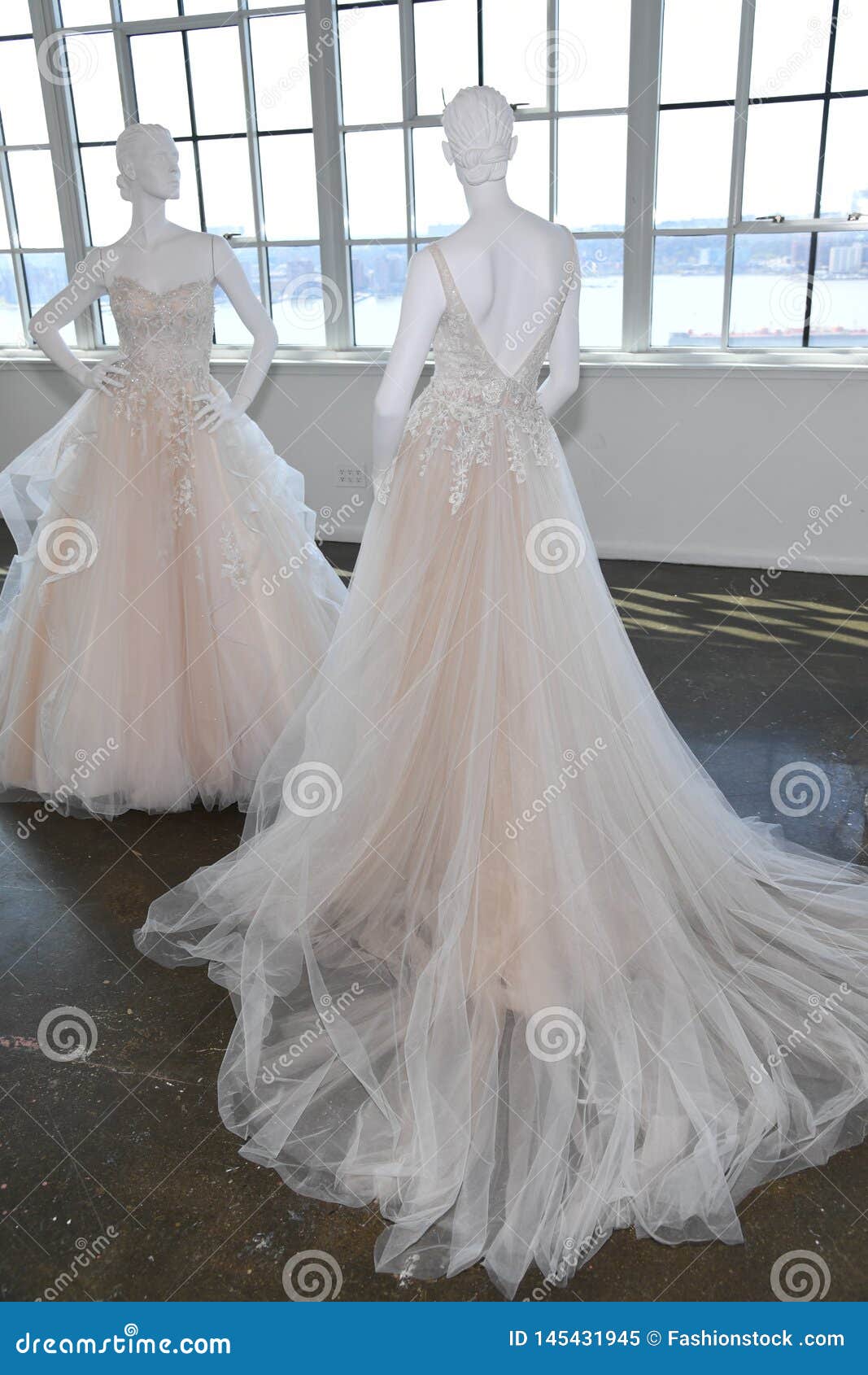 pronovias spring 2020