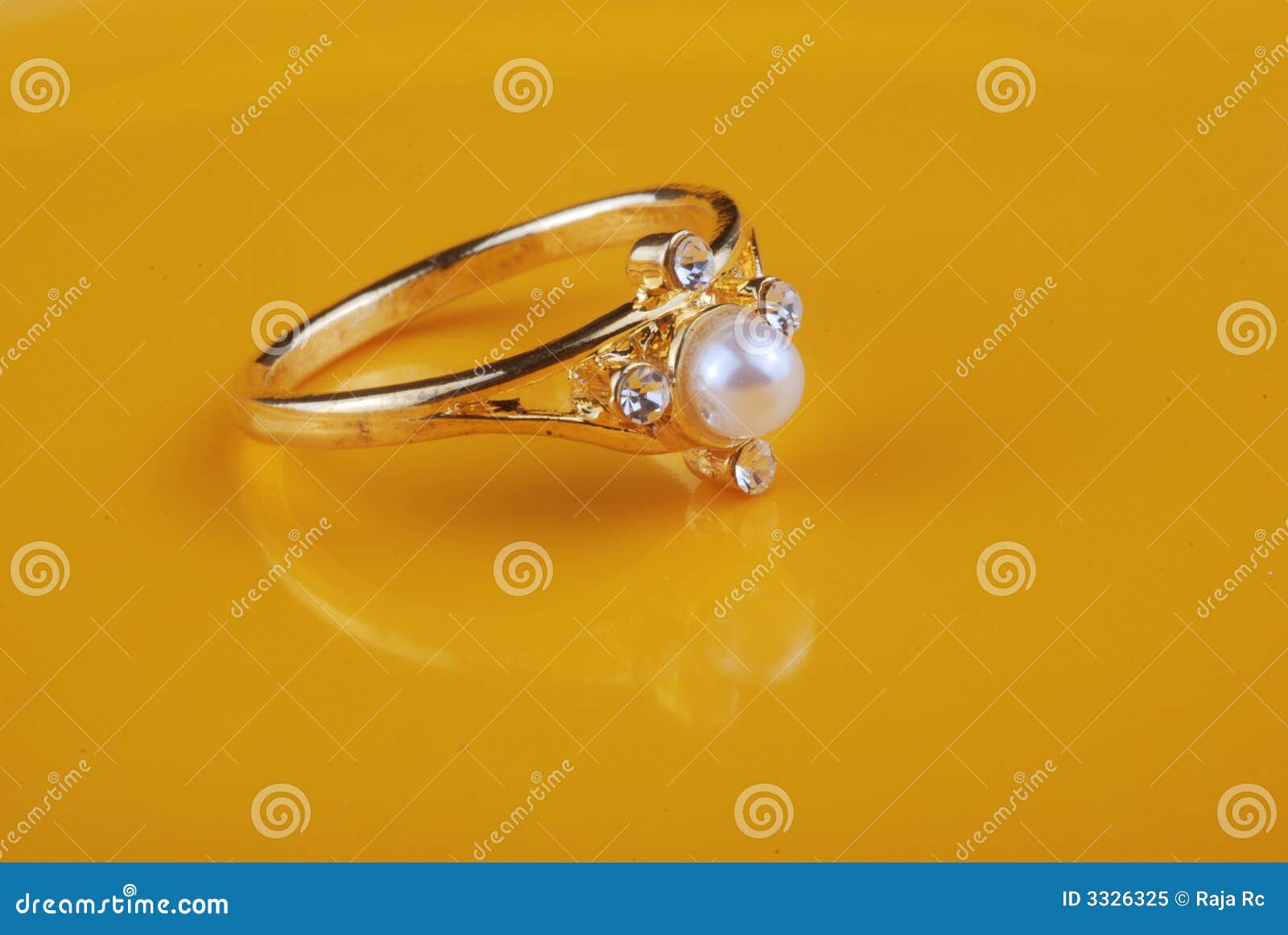 Wedding ring stock image. Image of colour, pure, lifestyle - 3326325