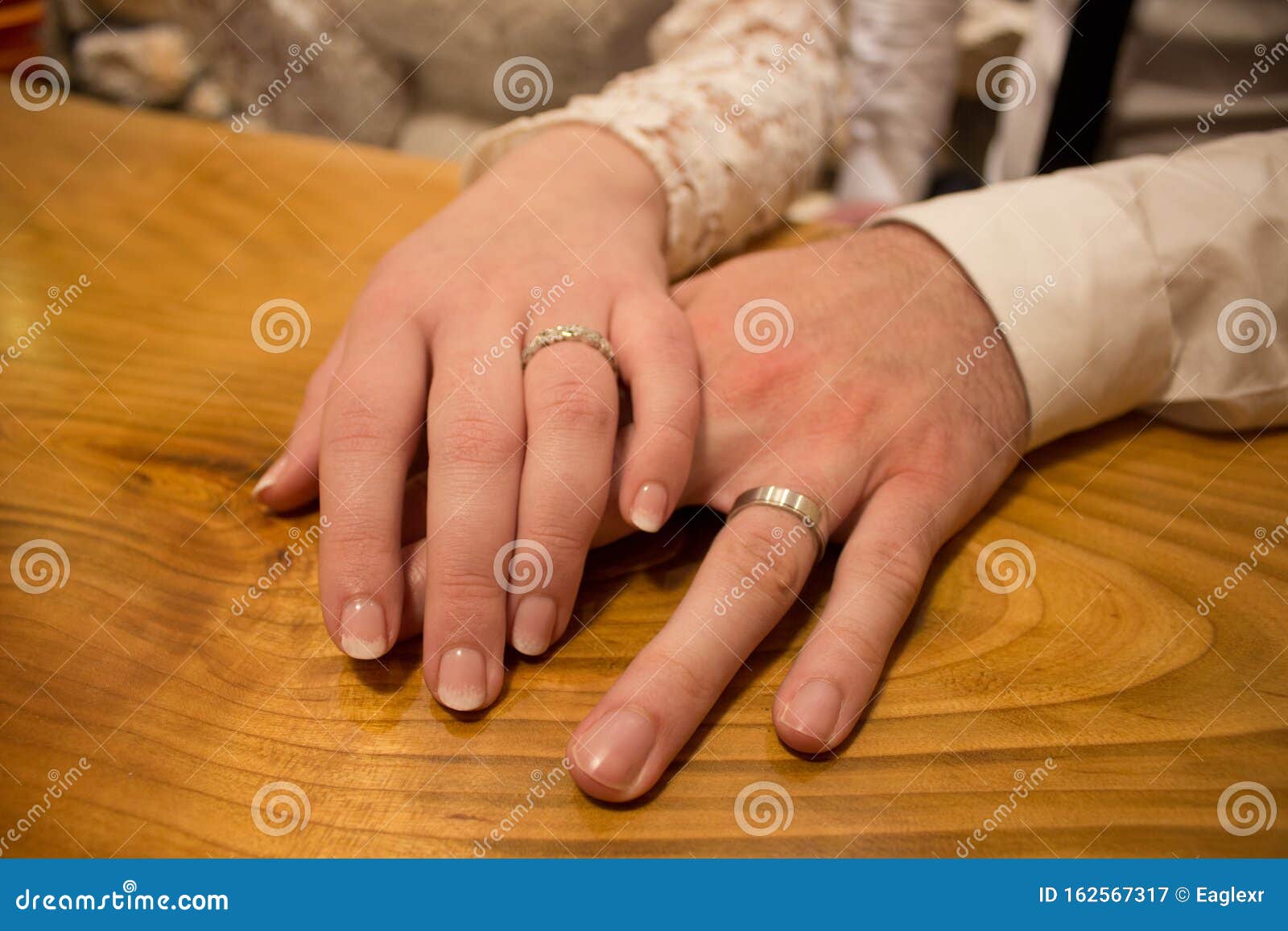 Wedding rings on hand stock image. Image of womanring 162567317