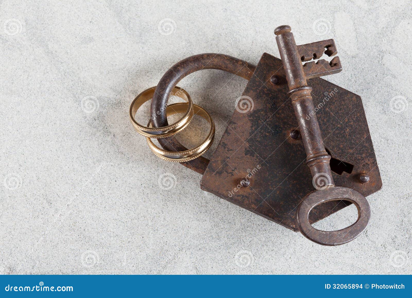 Wedding Rings in a Rusty Lock Stock Photo Image of gold, iron 32065894