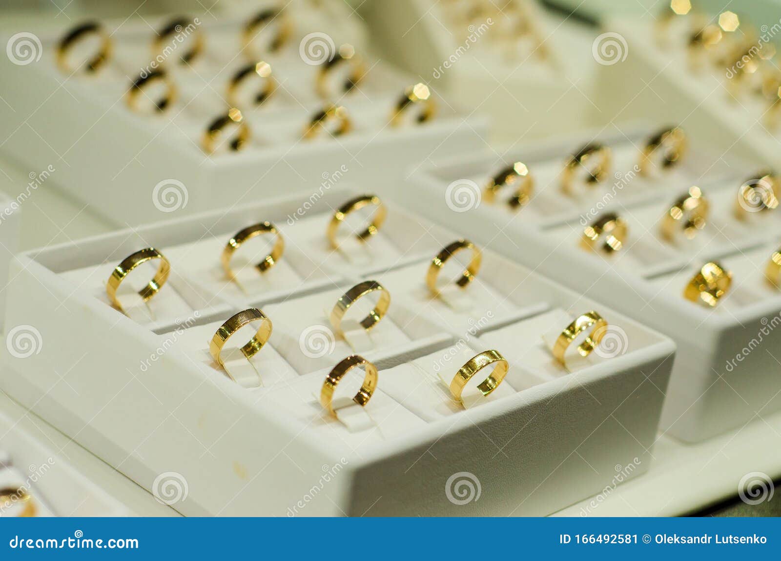 Dubai Gold Souk Jewelery Ring Market Stock Photo 666703888 | Shutterstock