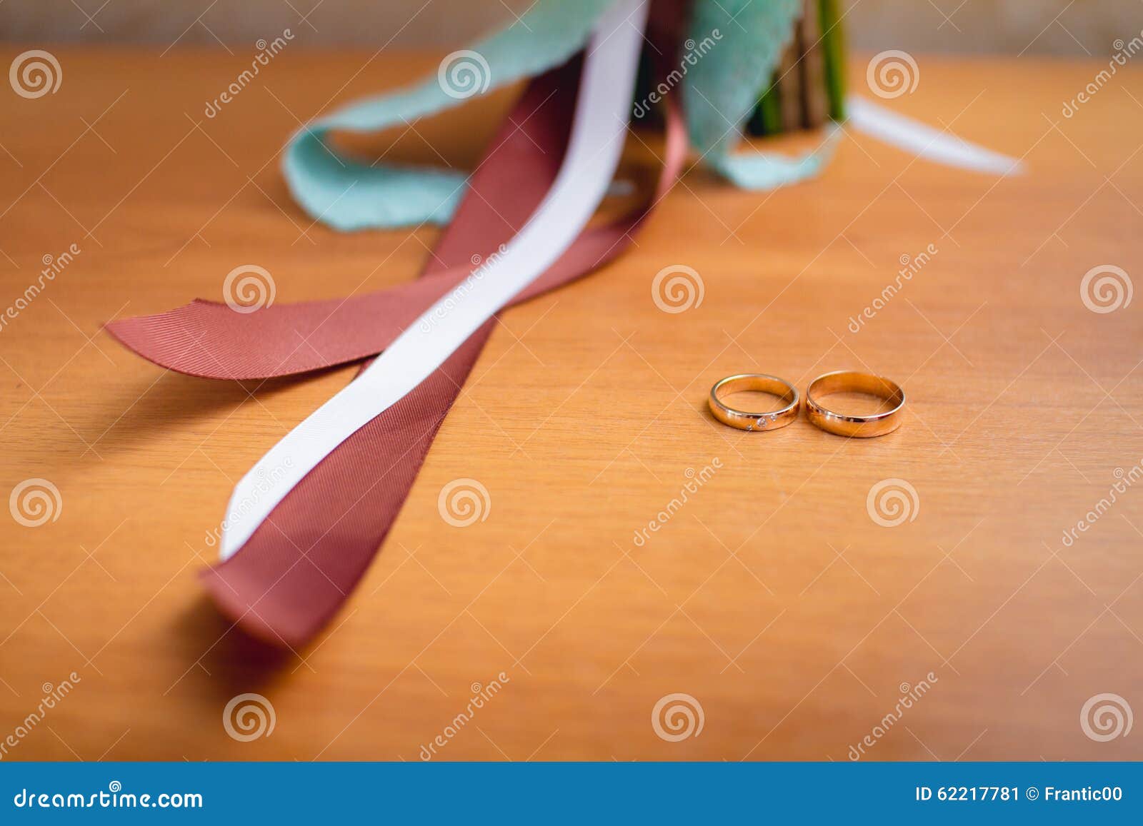 Wedding rings on table stock image. Image of mirror, offer 62217781