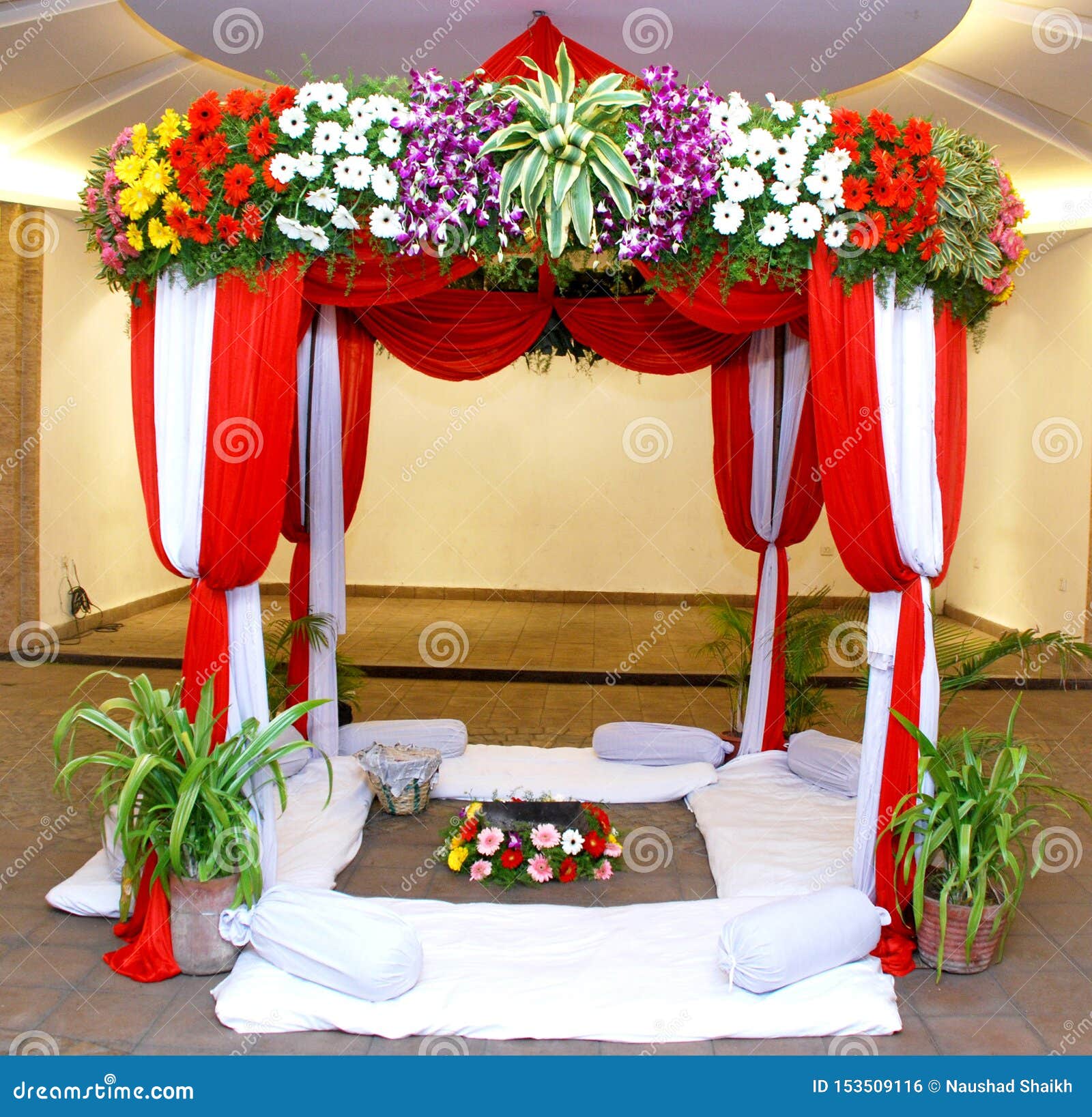 Handmade flower mandap decoration  Manufacturer,Exporter,Supplier,Gujarat,India