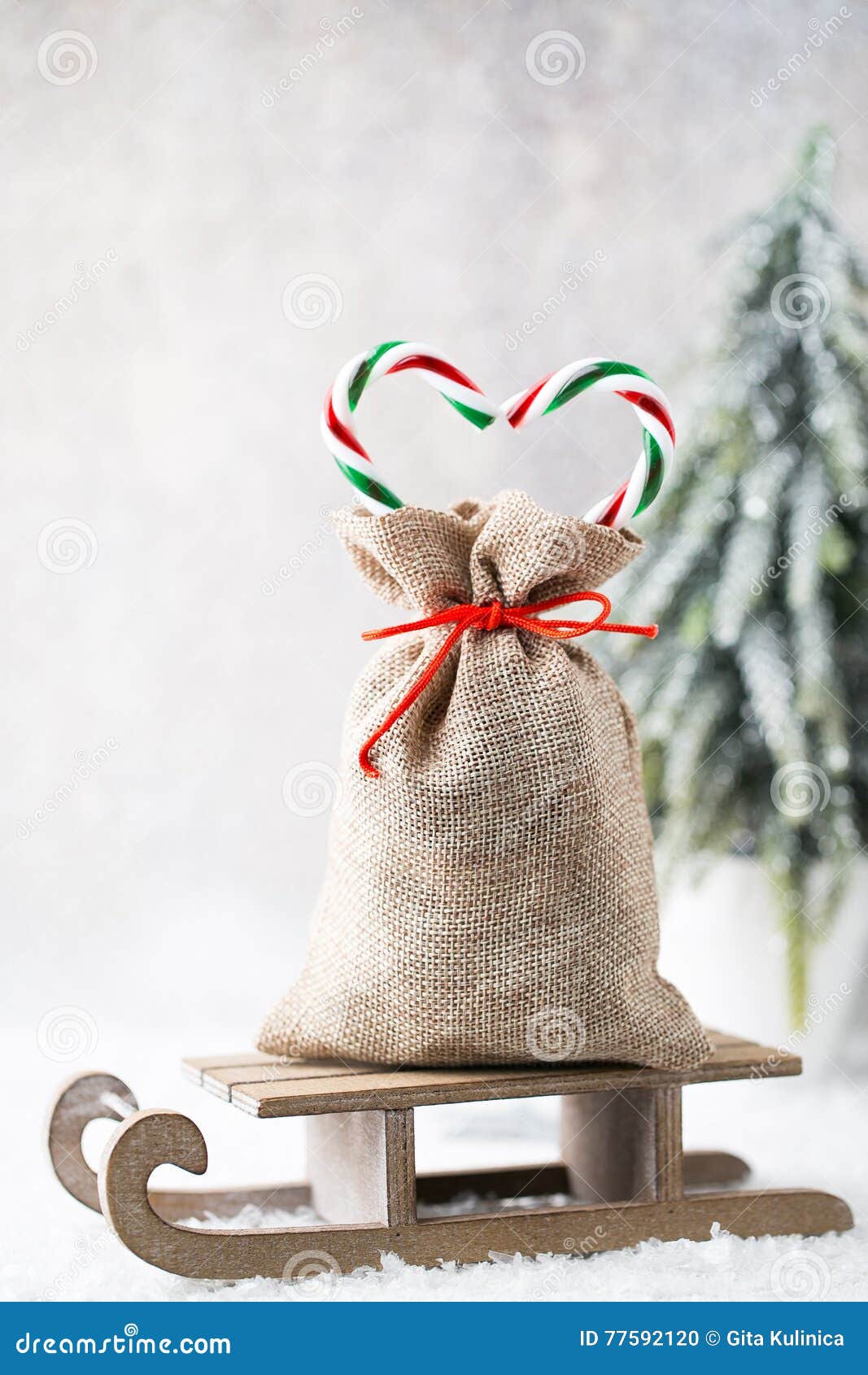 Weihnachten Gard Geschenktasche Mit Leinwand Neue Ideen Das Haus Zu Verzieren Dieses Weihnachten Stockfoto Bild Von Studio Platz