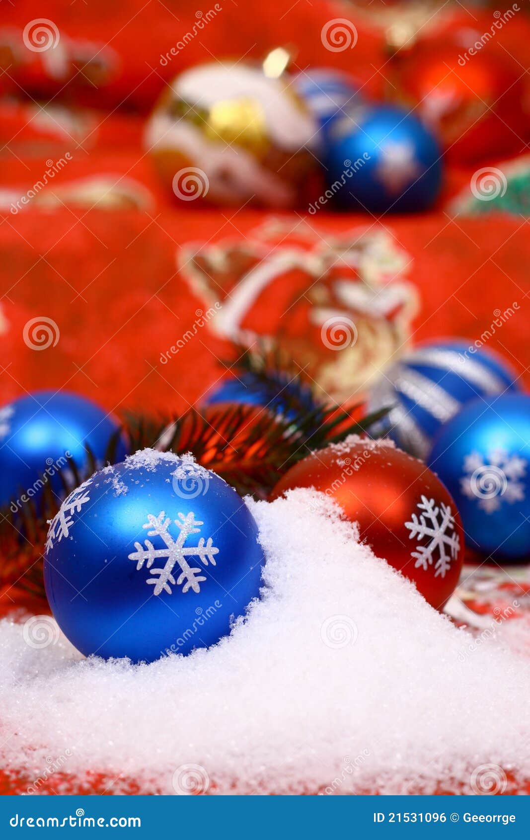 Weihnachtsbriefpapier 100 Blatt DIN A4 - Weihnachtskugeln Im Schnee Design | Für Drucker & Handbeschriftung