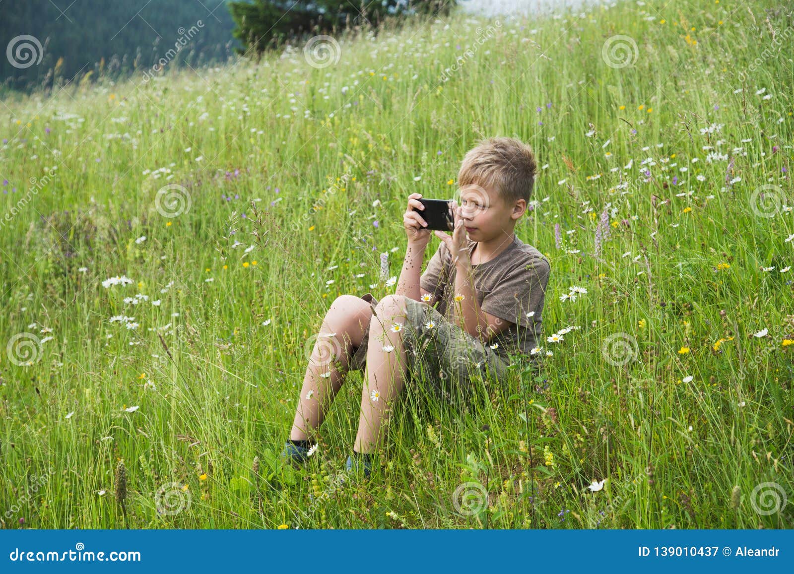 Junge selfie hübscher Volle länge.