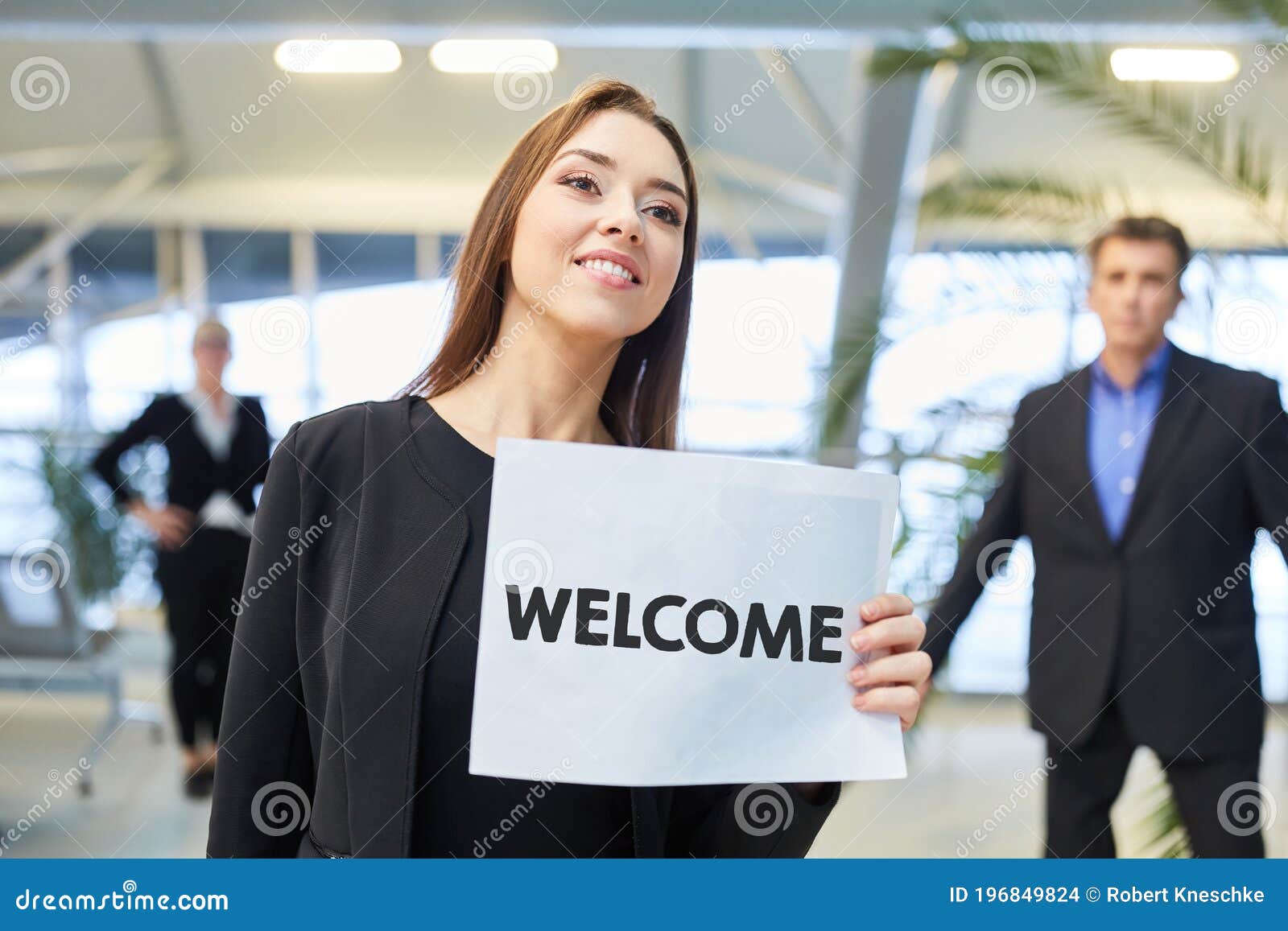 just-seen-airport-welcome-sign-bored-panda