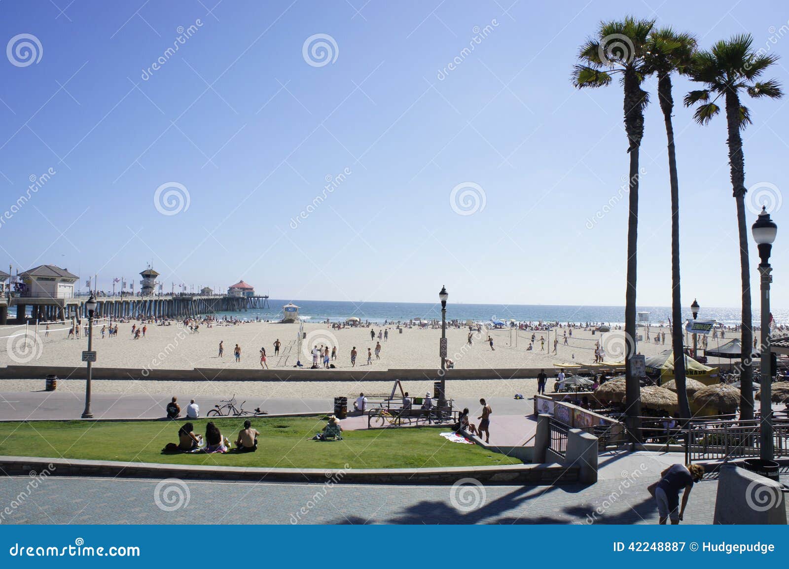 Welcome To Huntington Beach Editorial Photography - Image of lightpost ...