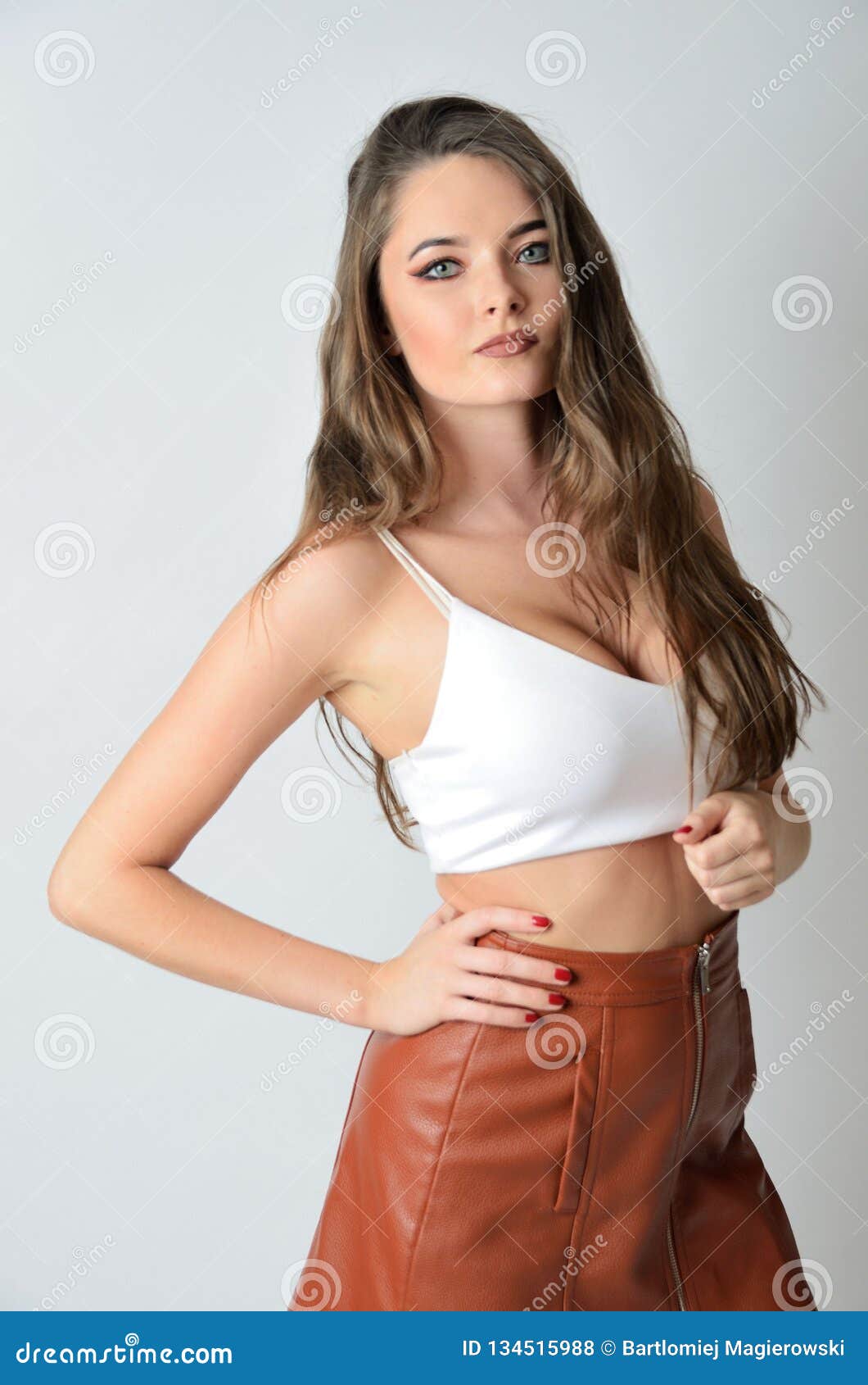 Girls In Leather Skirt Pics