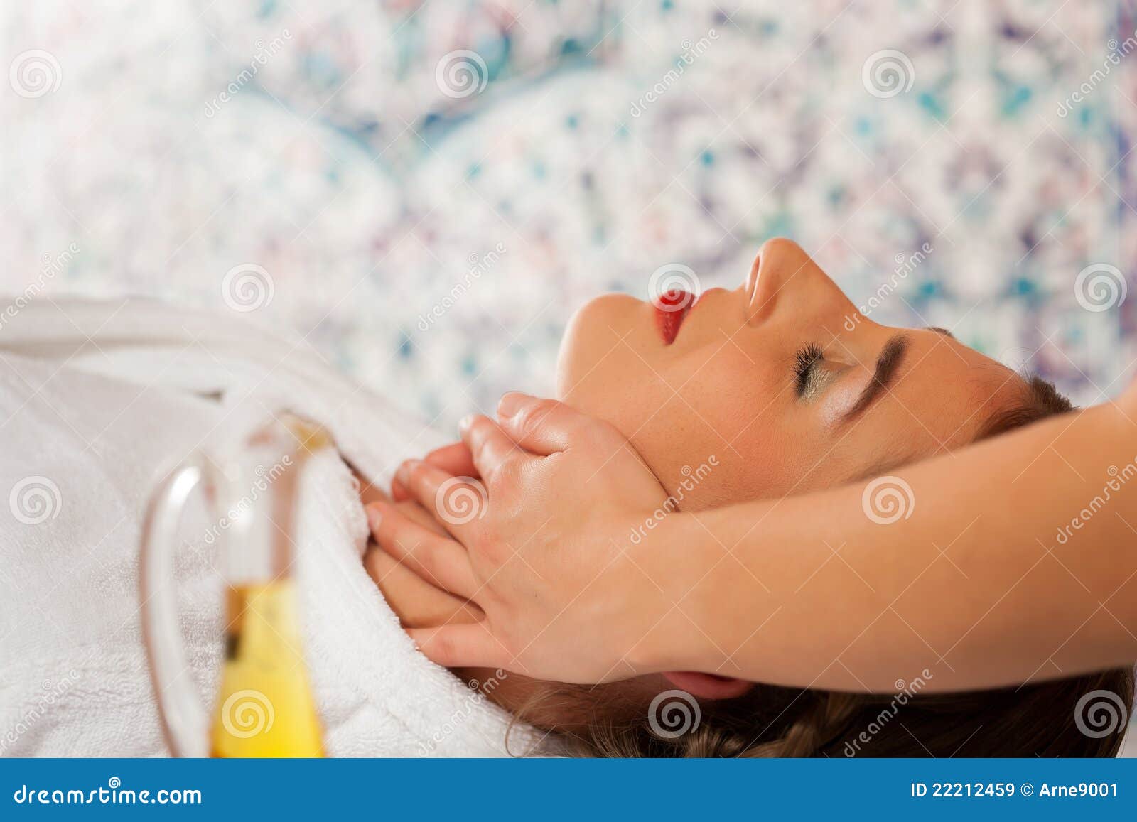 Wellness Woman Getting Head Massage In Spa Stock Image Image Of Masseuse Massager 22212459