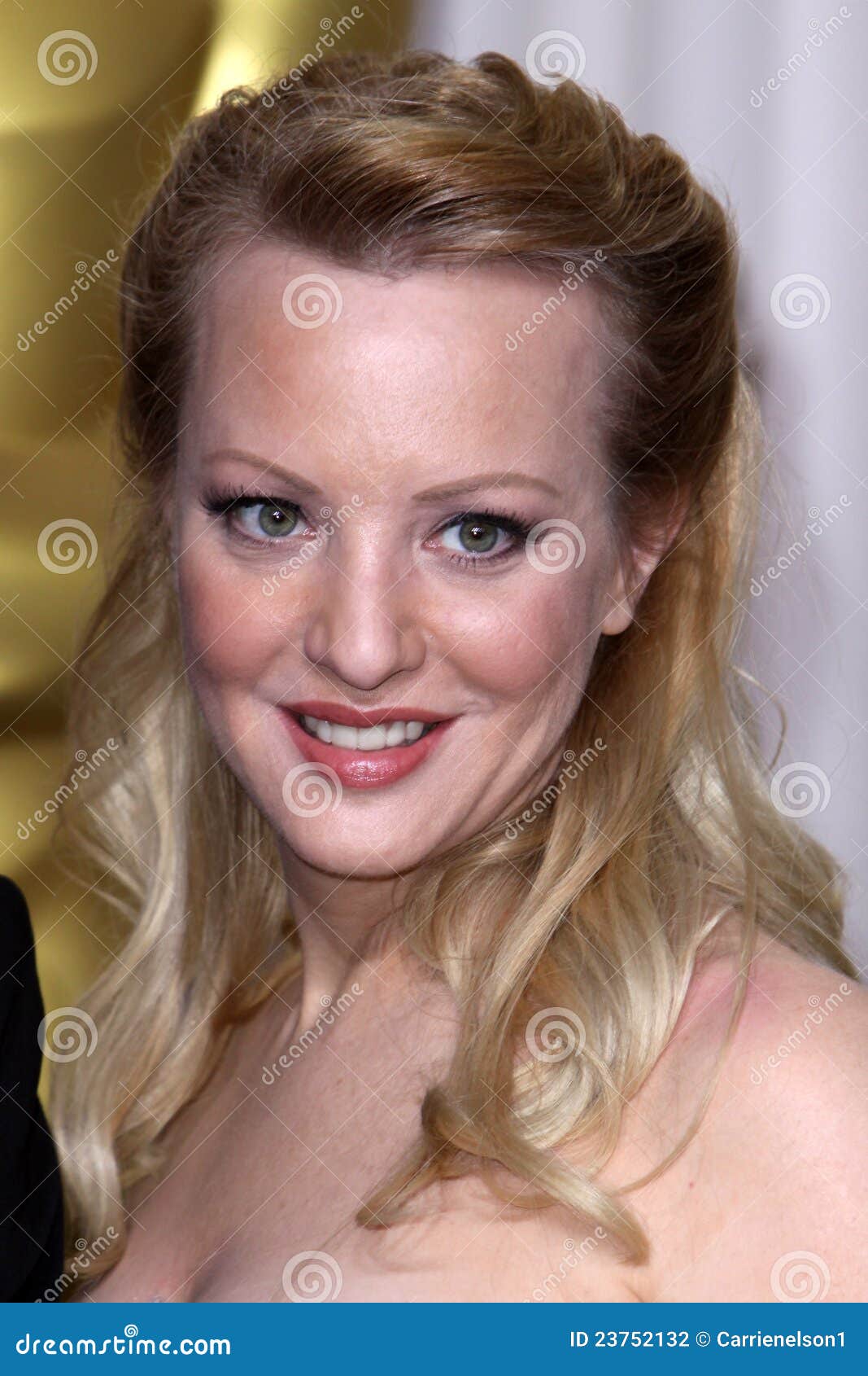 Wendi McLendon-Covey editorial photography. Image of arrives - 23752132