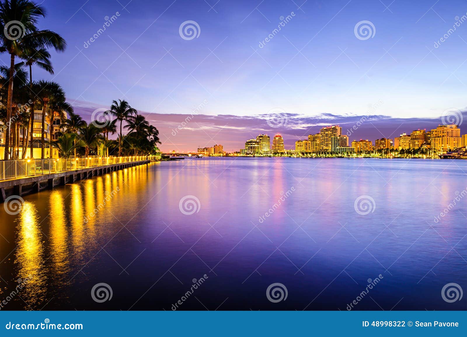 West Palm Beach Florida. West Palm Beach, Florida, U.S.A. sul canale navigabile intracoastal