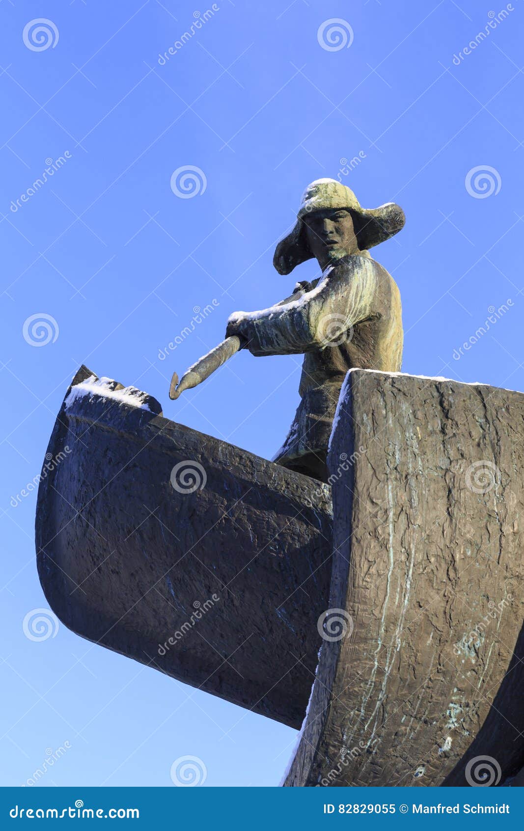 Whalerstatue Arctic Hunter Editorial Image Image of snow, design