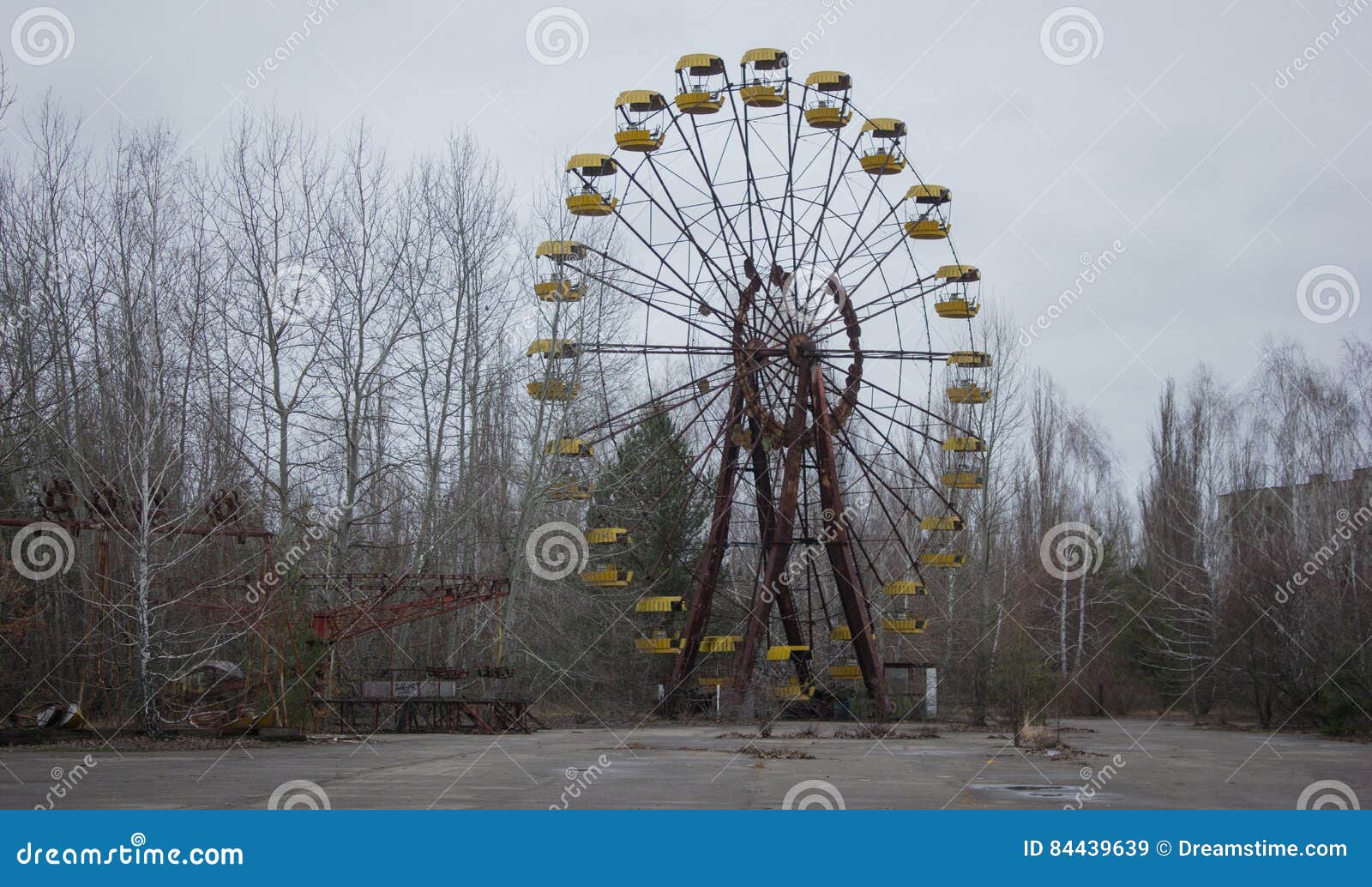 Http chernobyl. Колесо обозрения Припять 1986. Чернобыль зона отчуждения Припять. Чернобыль зона отчуждения колесо обозрения. Чернобыль город Припять.