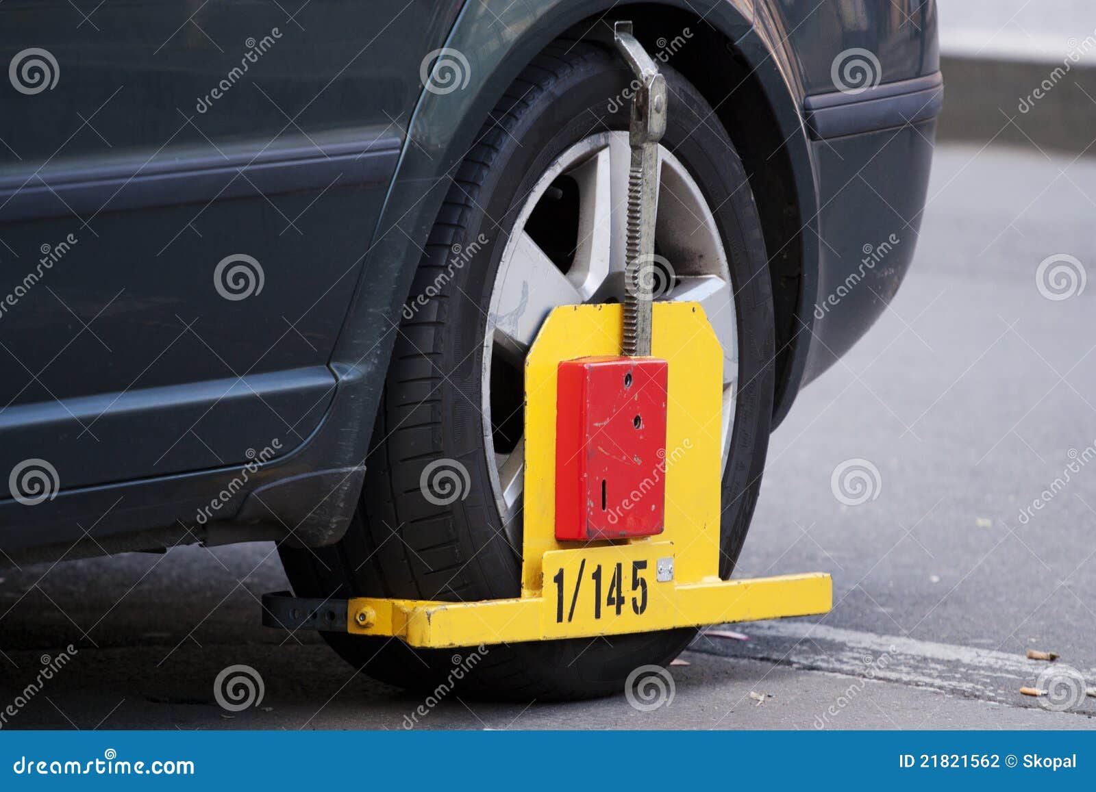 Wheel clamp stock photo. Image of police, fine, boot 21821562