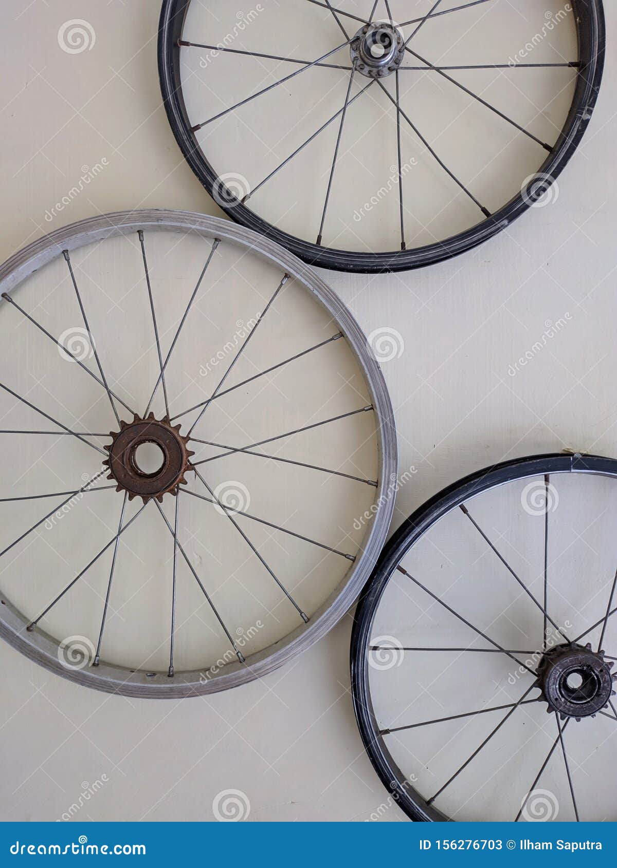 Wheel Frame Background on the Wall Stock Image - Image of outdoor