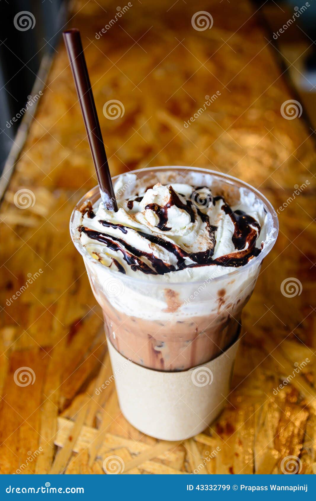 whip cream ice mocca coffee