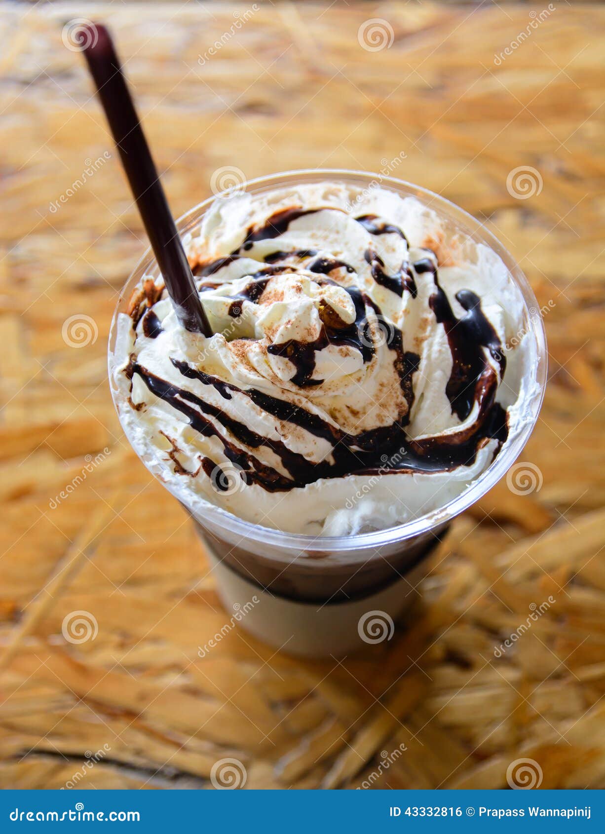 whip cream ice mocca coffee
