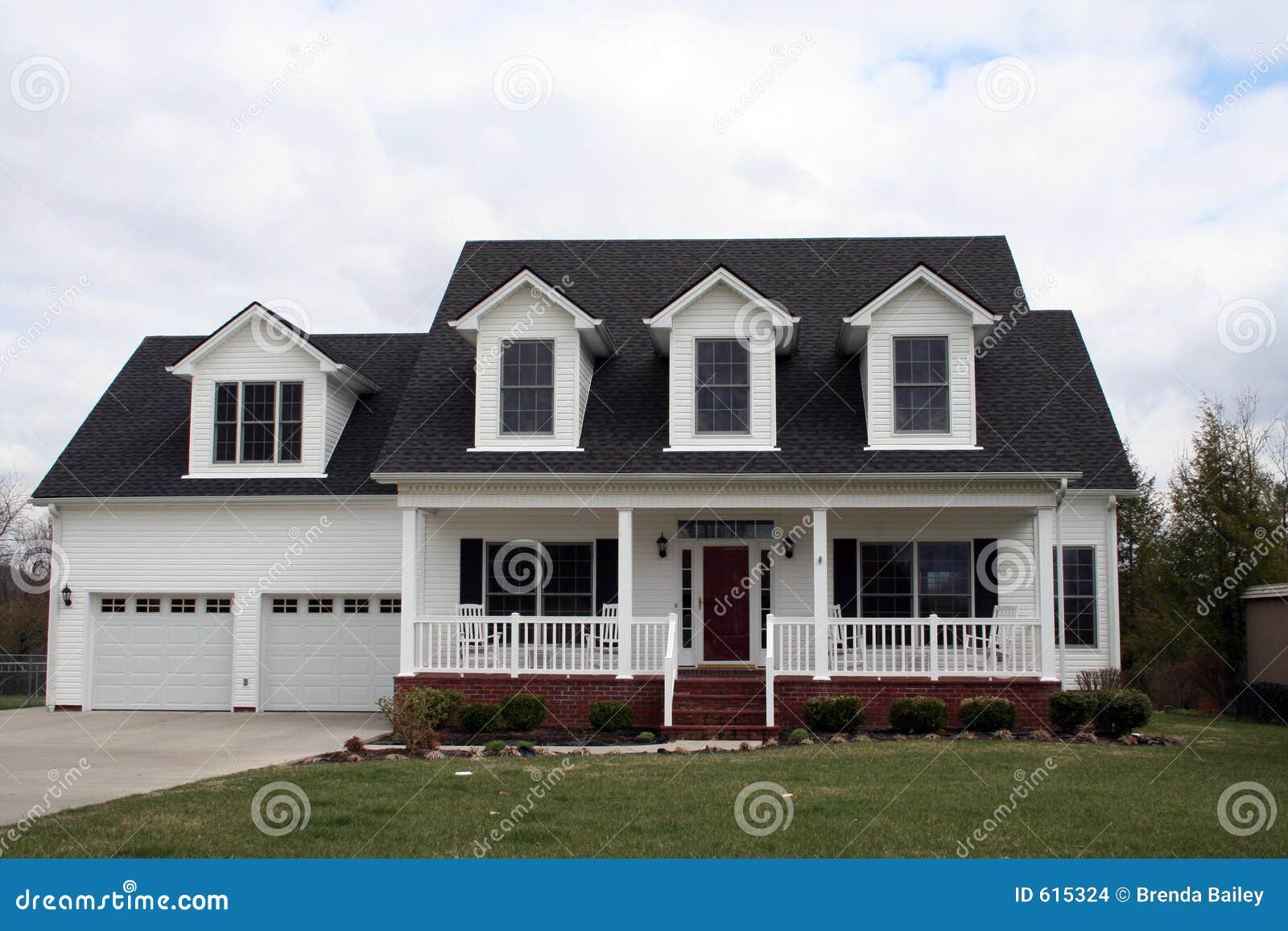 White All American House Stock Photo Image Of Drive Houses 615324