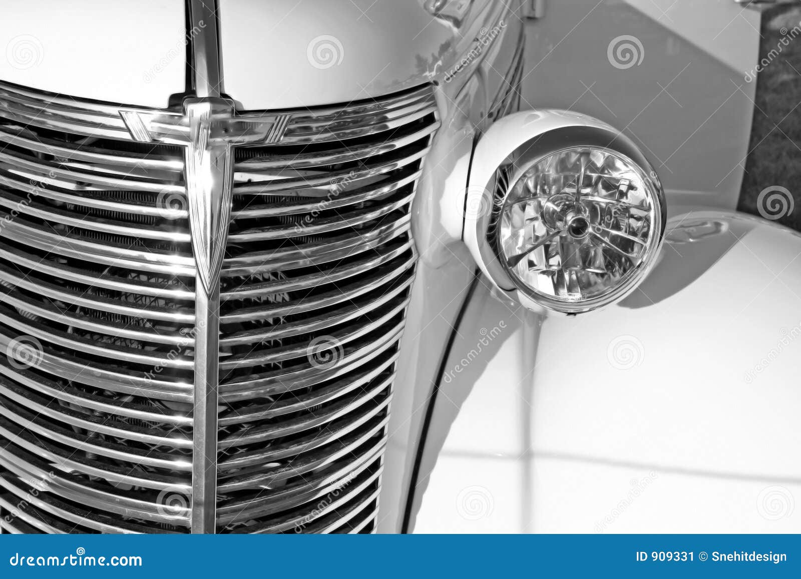 White antique car stock image Image of front chrome lamp 909331