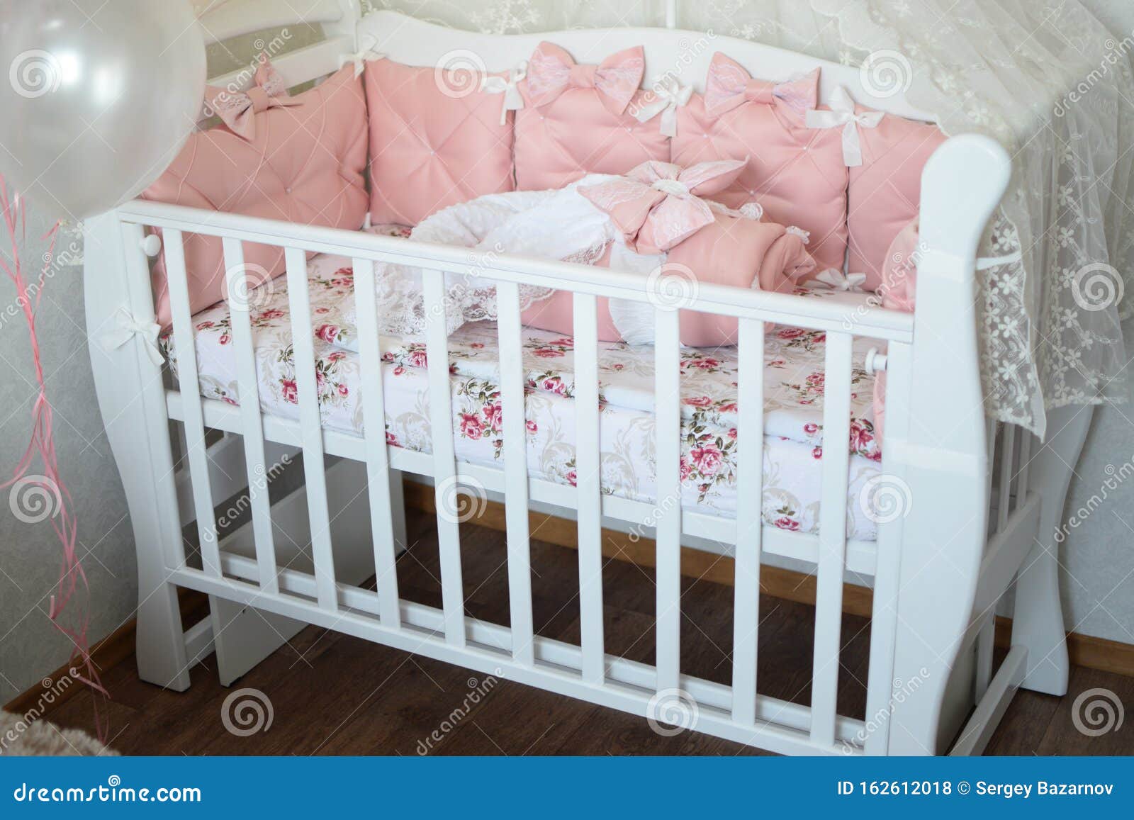 baby cot pink