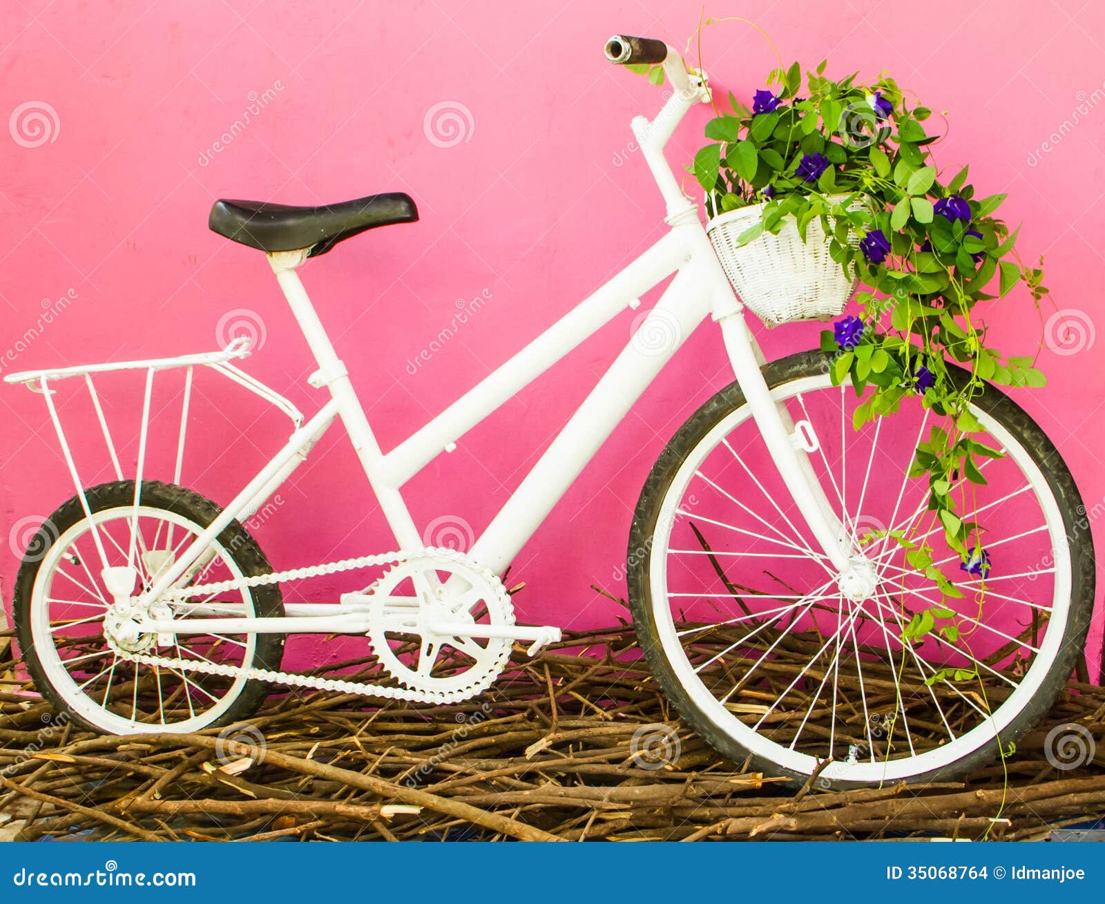 White bicycle on pink wall stock photo. Image of beautiful 35068764