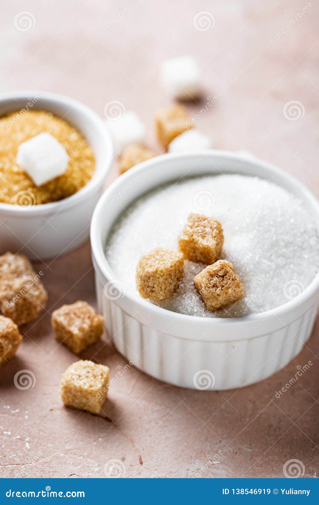 White and brown cane sugar stock image. Image of sweetener 138546919