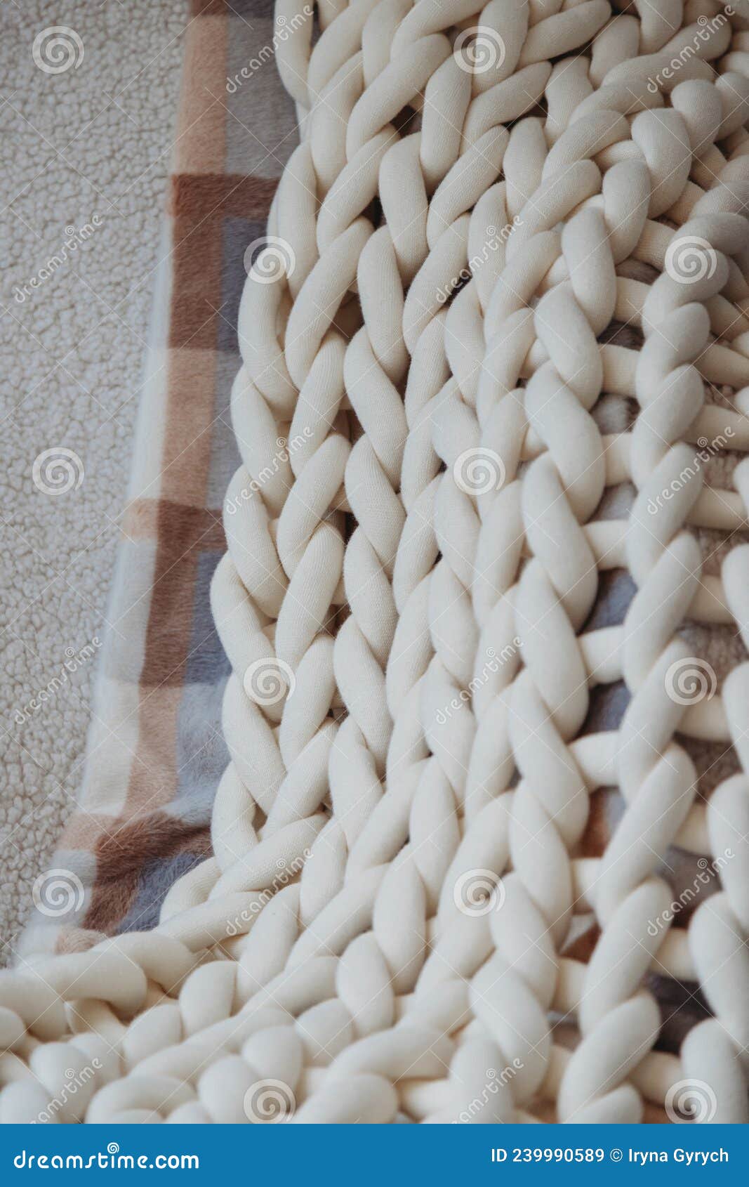White chunky knit blanket stock image. Image of cover 239990589