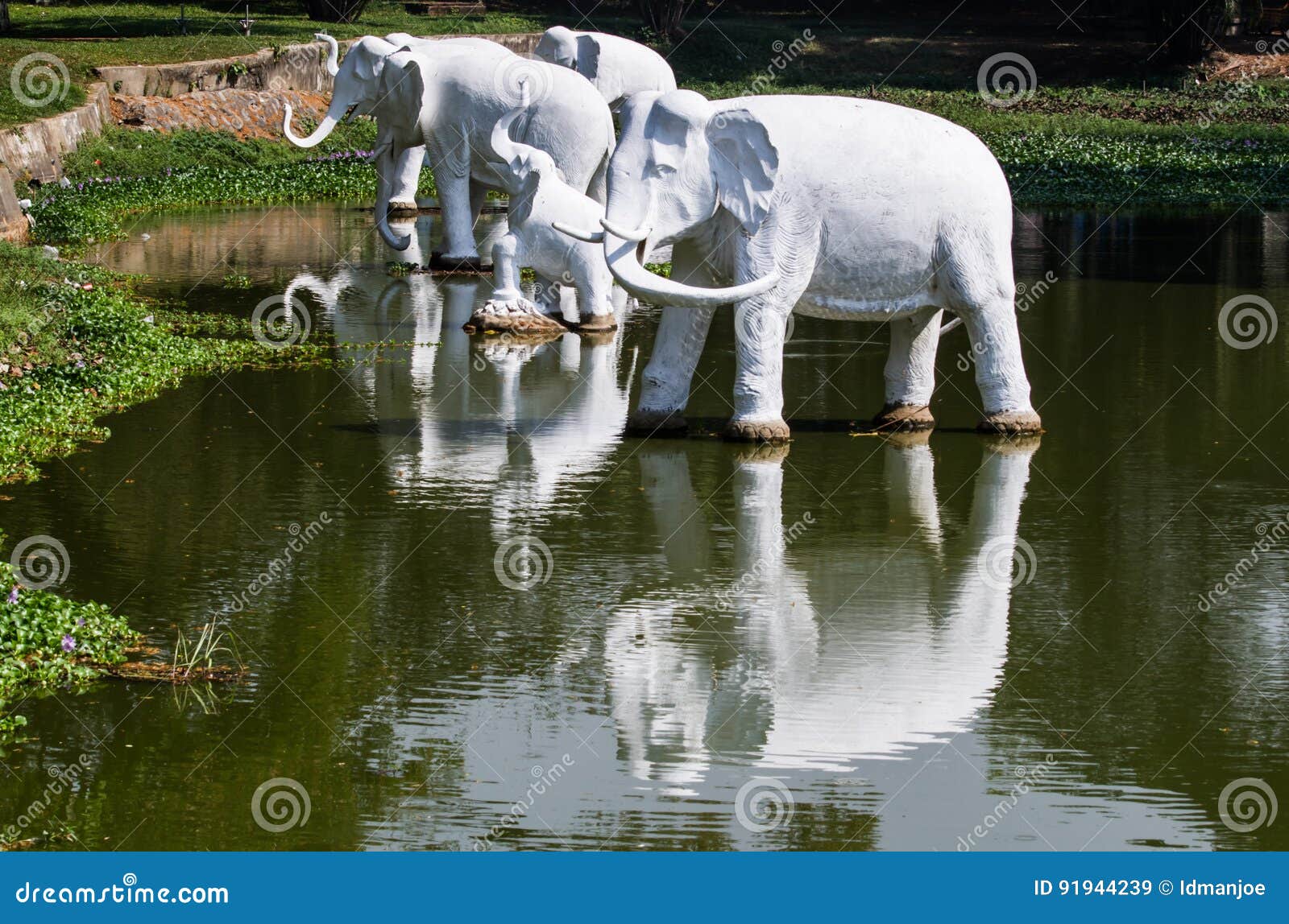 White elephant statues stock image. Image of symbol, vertical 91944239