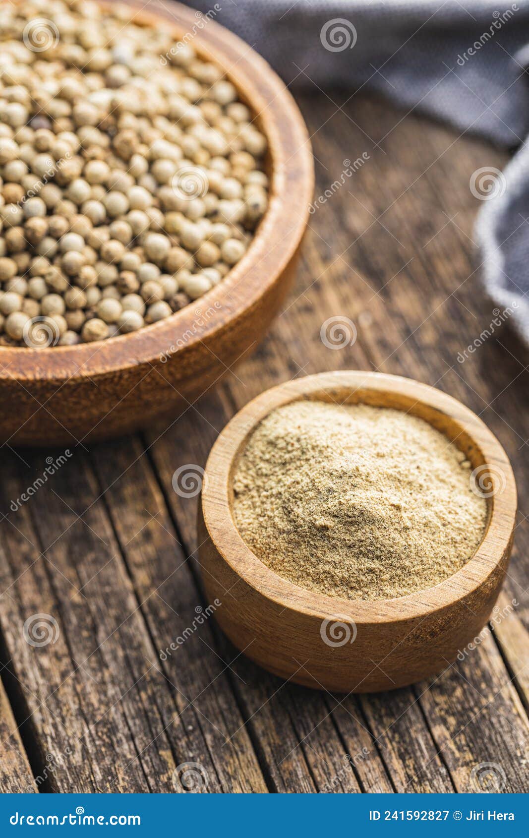 White Ground Pepper and Whole Peppercorn Spice in Bowl Stock Image Image of ground, eating