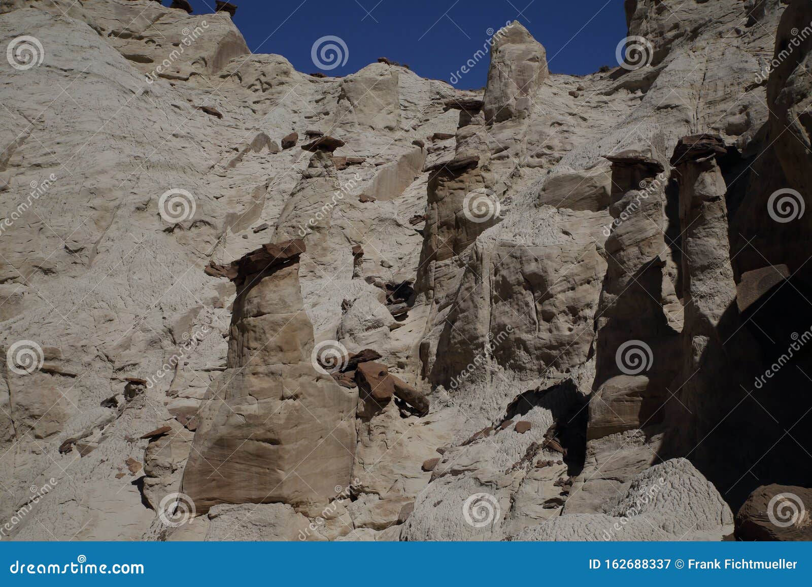white hoodoo-toadstool hoodoo- rimrocks, grand staircase escalante national monument, gsenm, utah