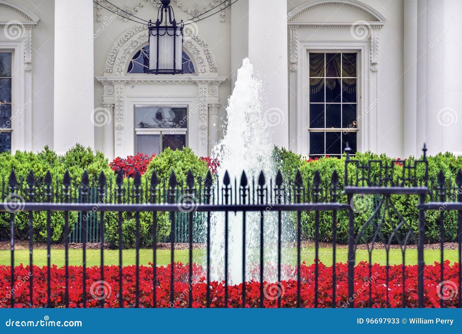 white house door red flowers pennsylvania ave washington dc