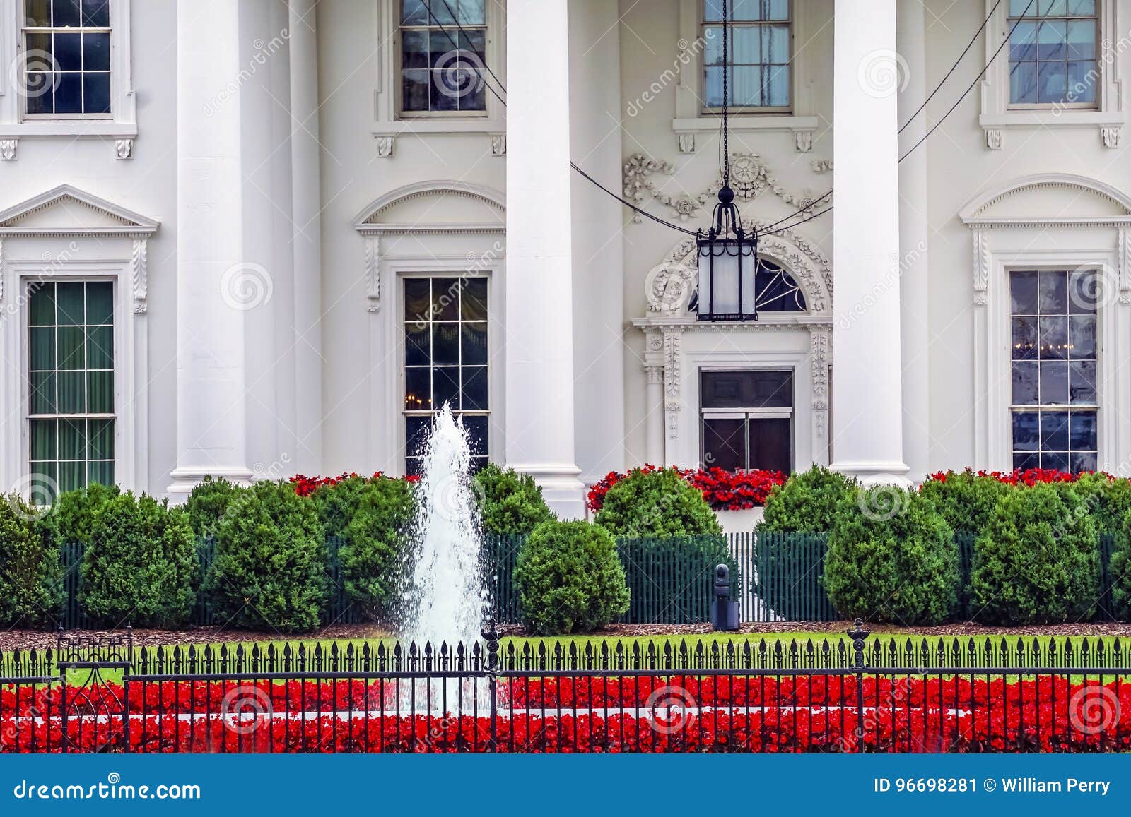 white house door red flowers pennsylvania ave washington dc