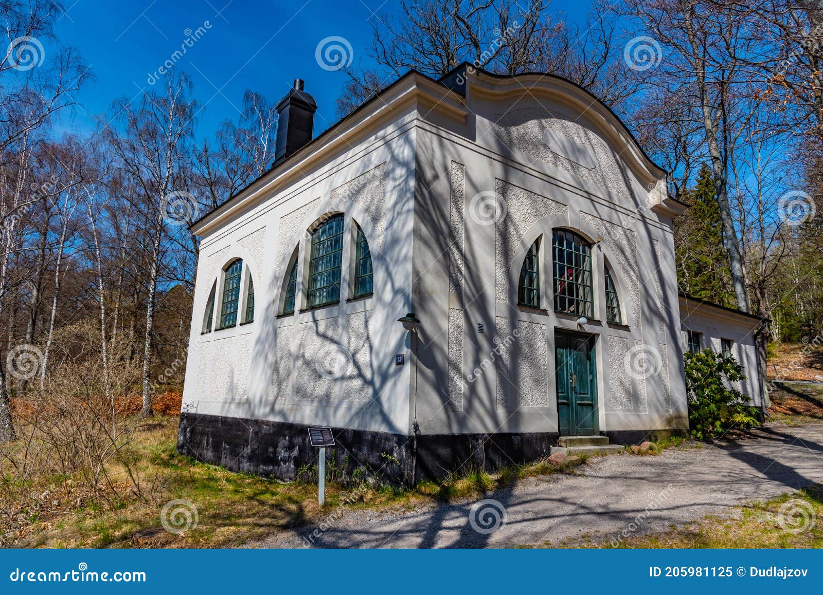 white house which used to serve as a studio to swedish paintor evert lundquist