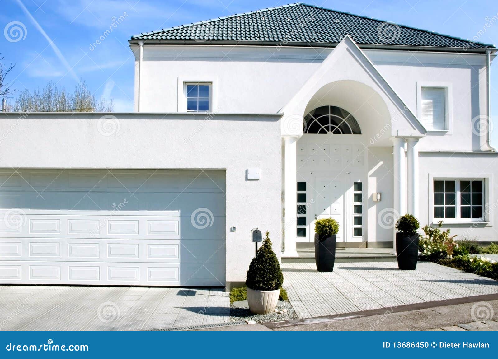 White House and White Garage Stock Photo Image of entry, housing