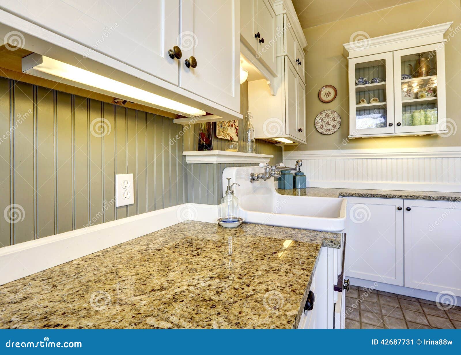 White Kitchen Cabinets With Granite Tops Stock Image Image Of