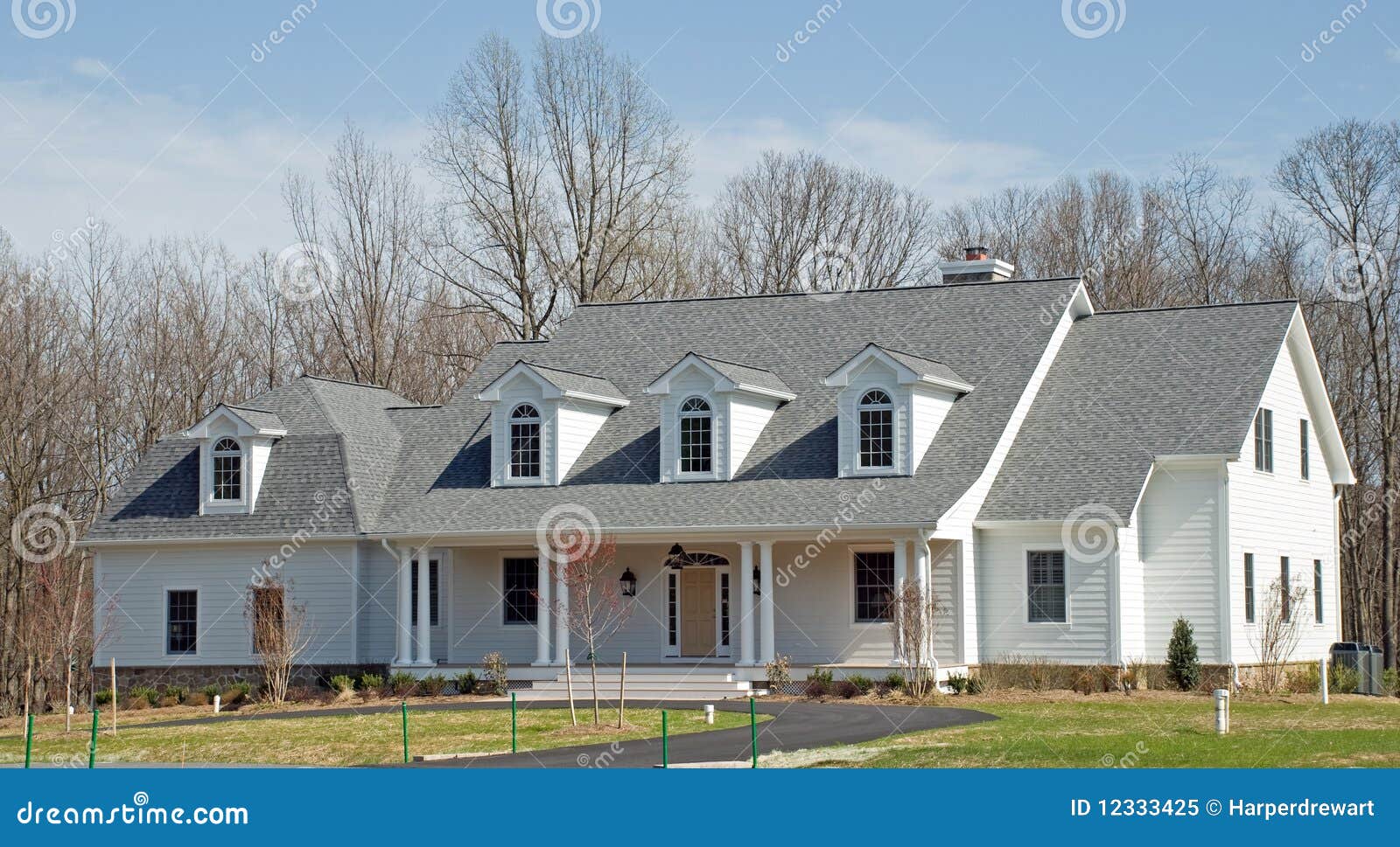 White Luxury Home 25 stock image. Image of builder, circular 12333425