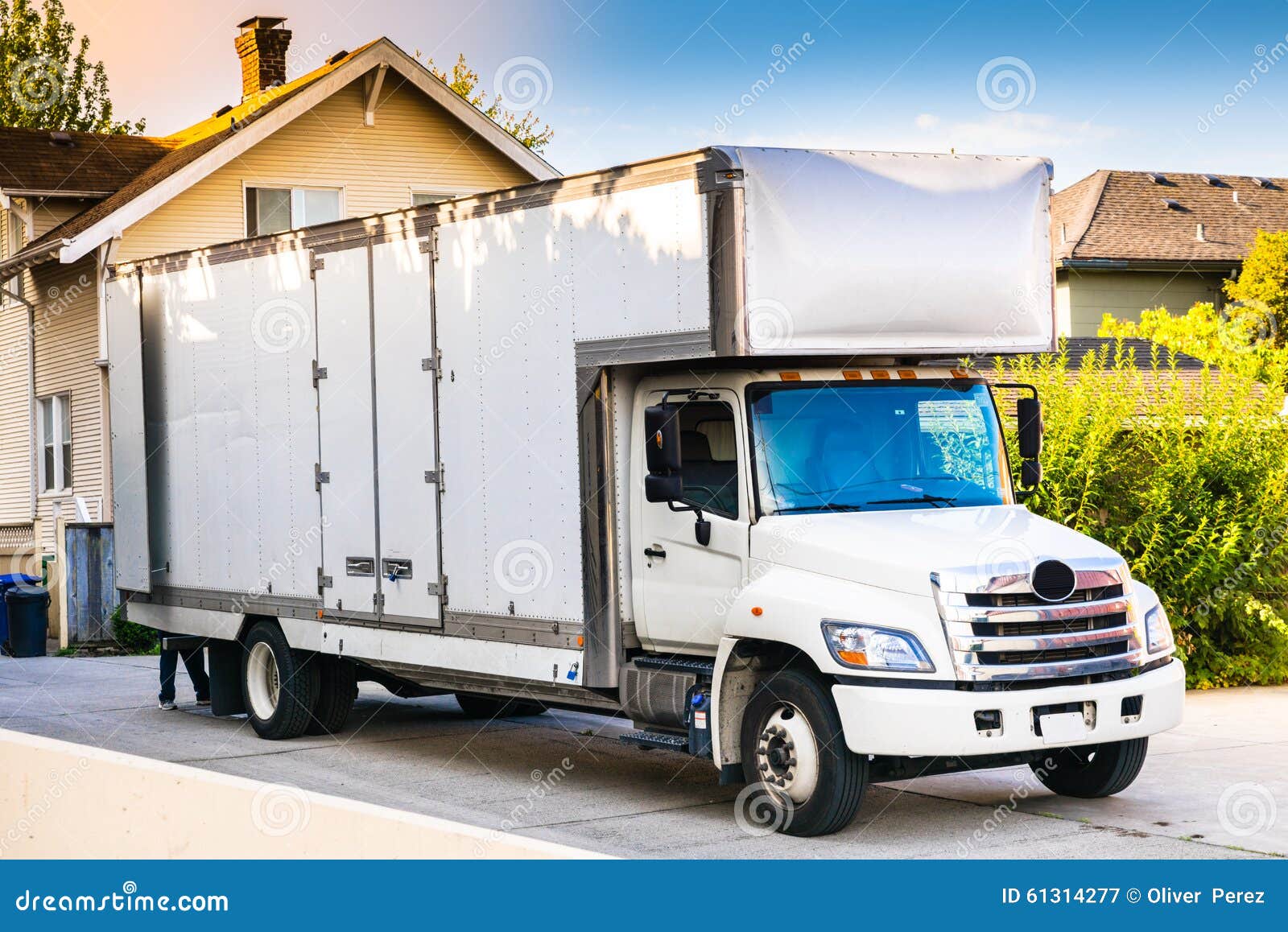 white moving truck